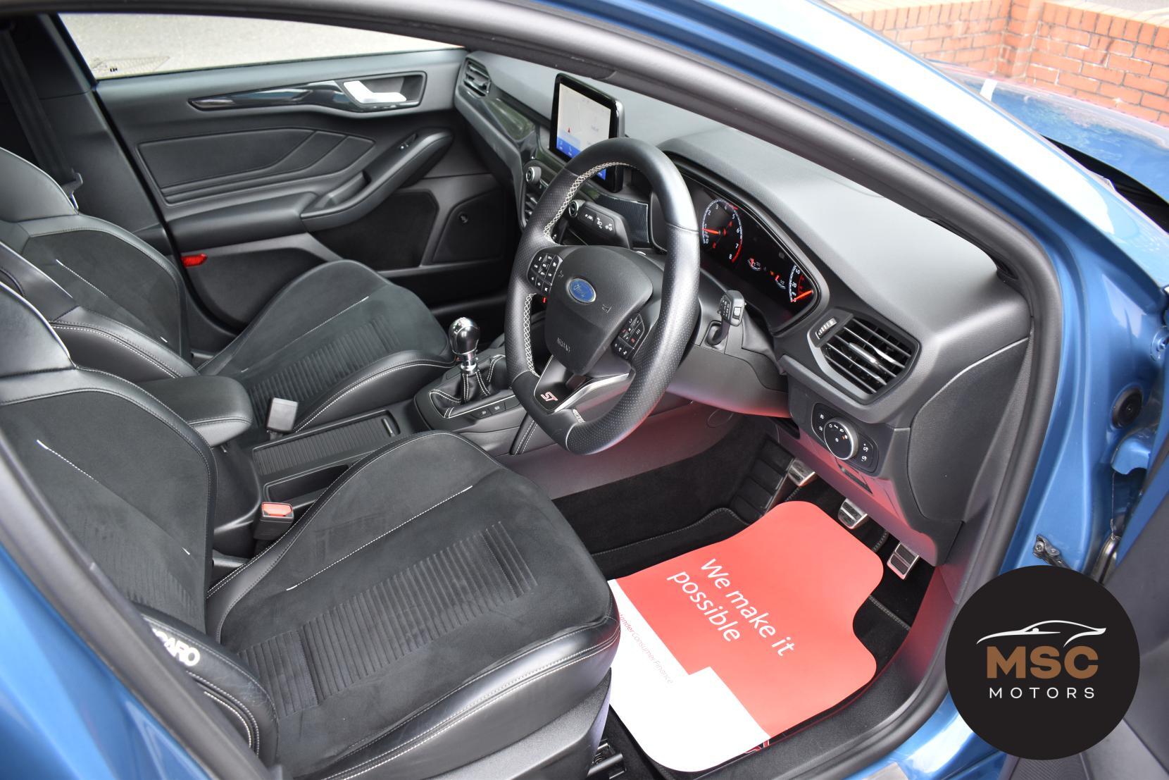 Ford Focus view 34