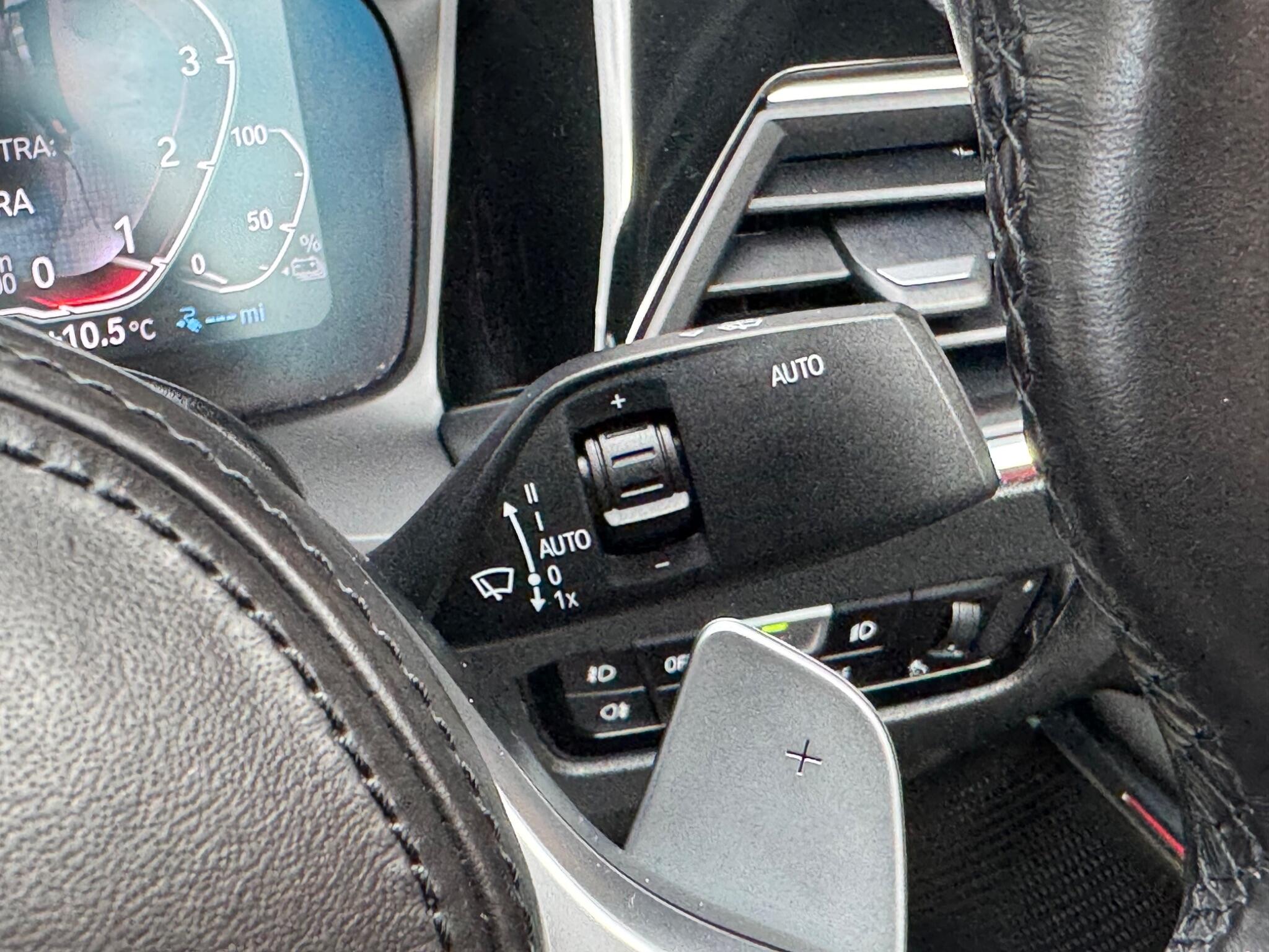 BMW 3 Series view 17