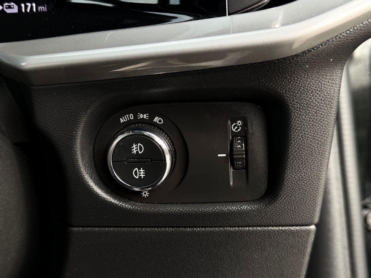Vauxhall Mokka Electric view 28