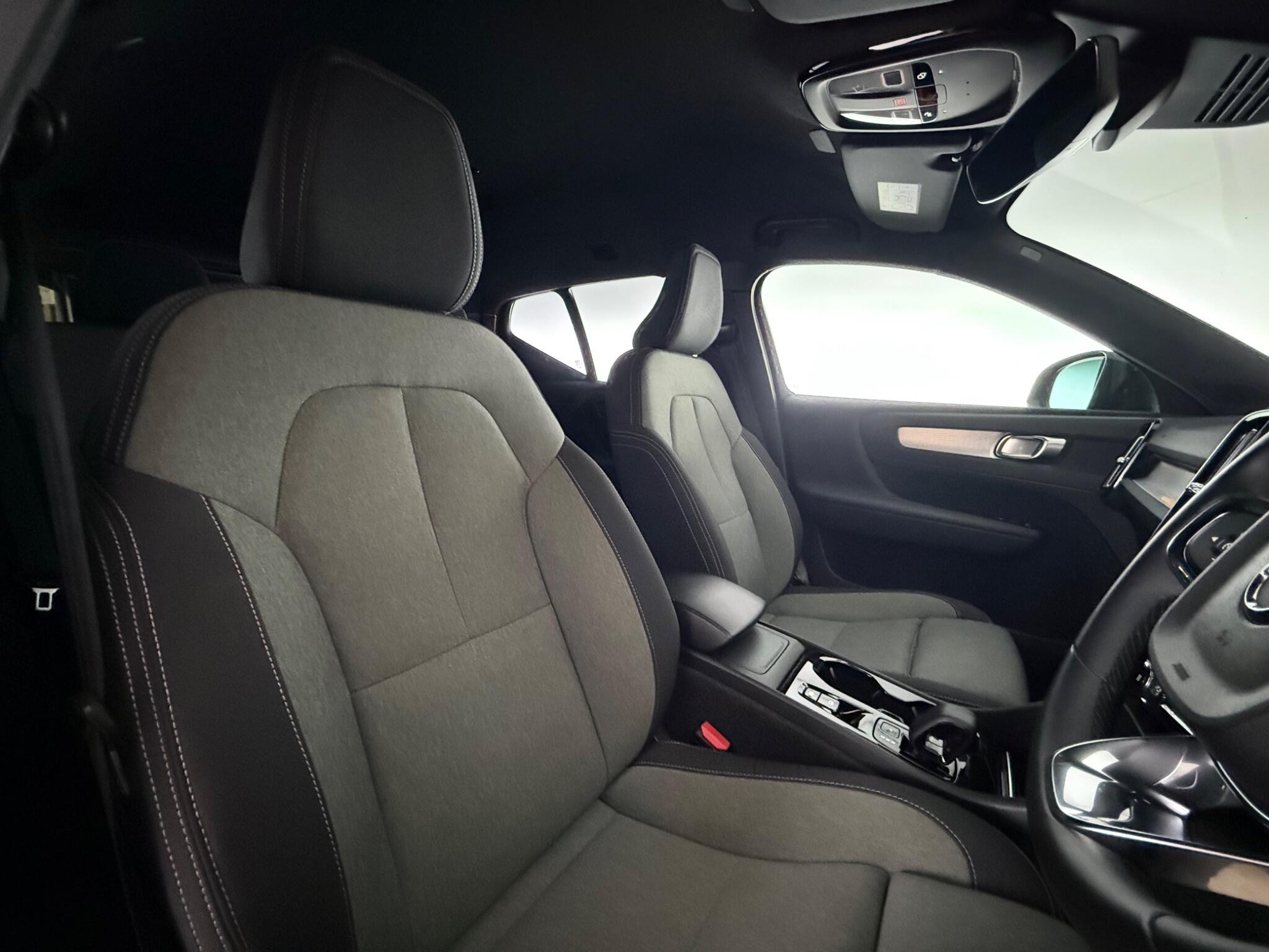 Volvo XC40 view 29