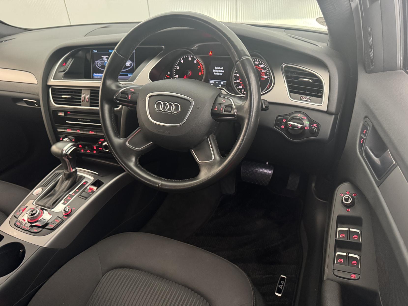 Audi A4 Avant view 48