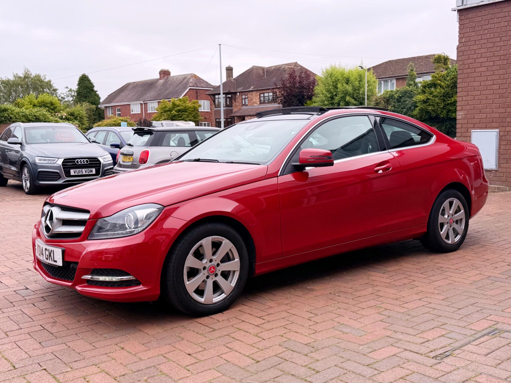 Mercedes-Benz C-Class view 38