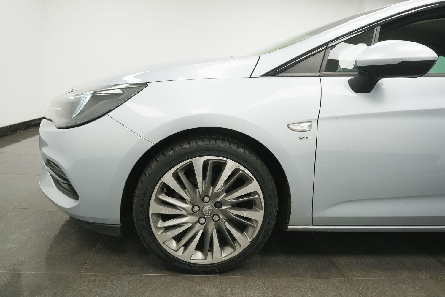Vauxhall Astra view 17