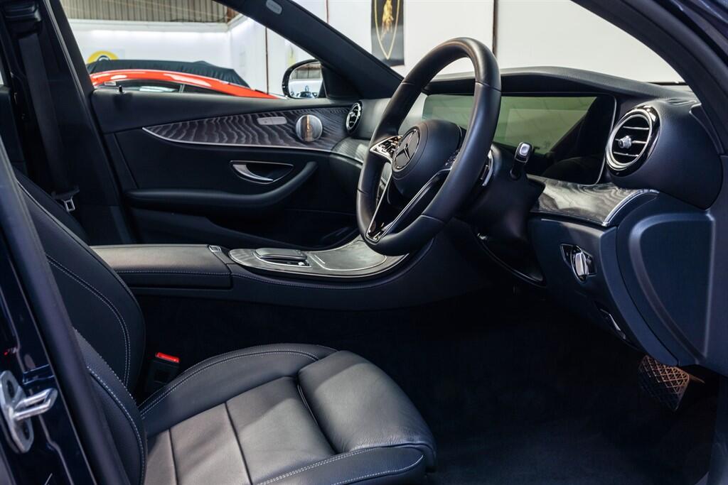 Mercedes-Benz E-Class view 7