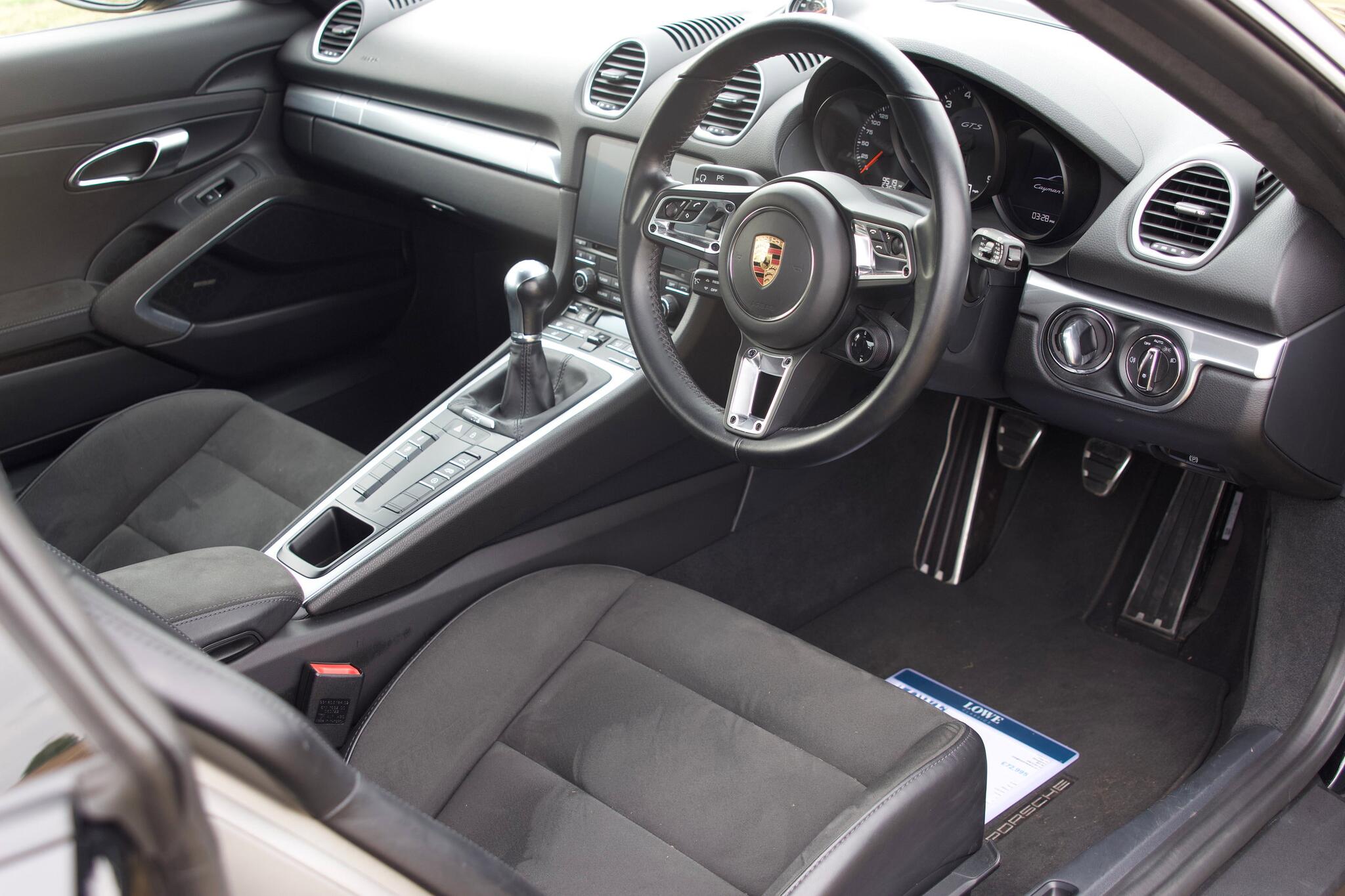 Porsche Cayman view 4