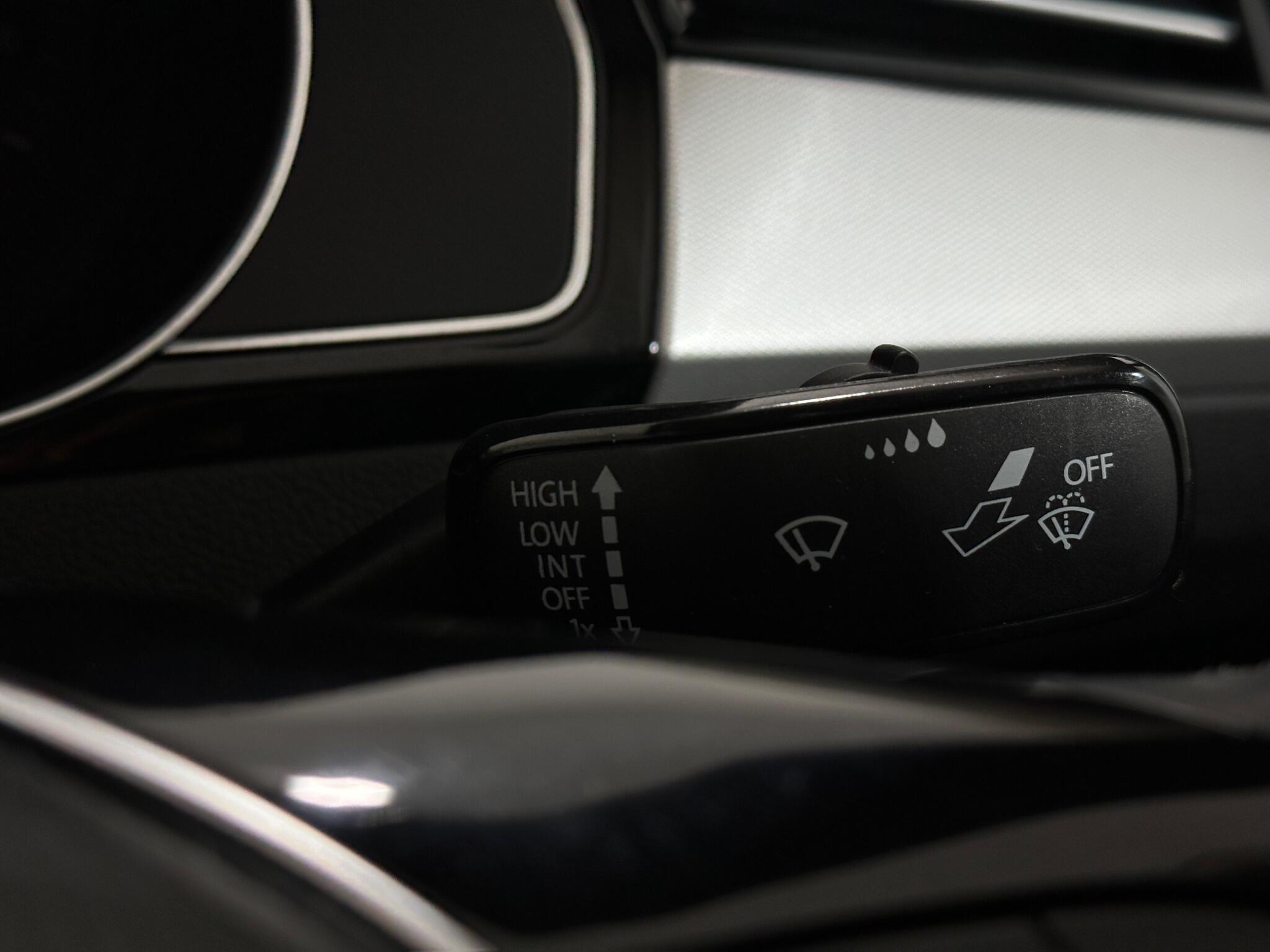Volkswagen Passat view 16