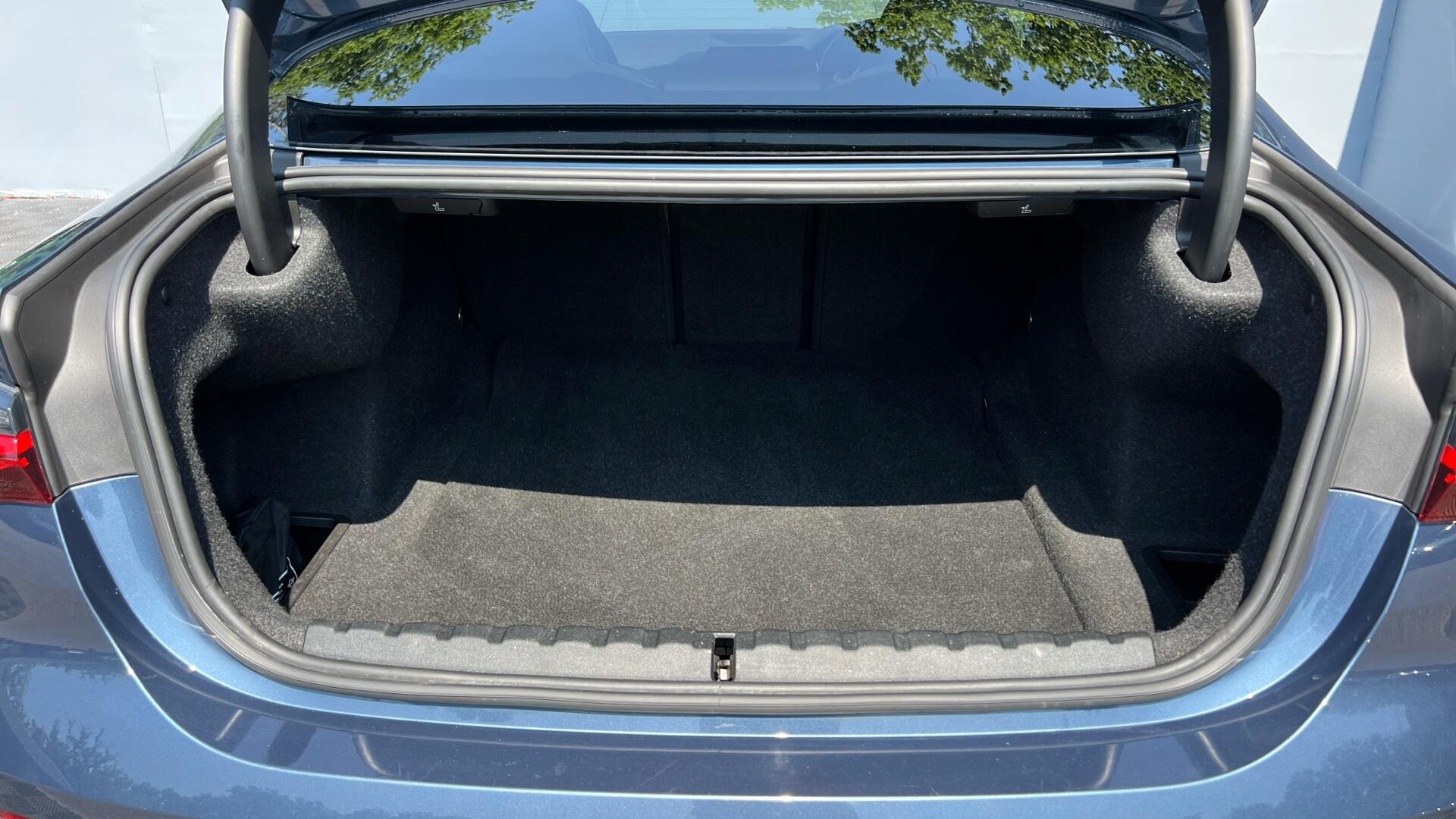 BMW 4 Series view 13