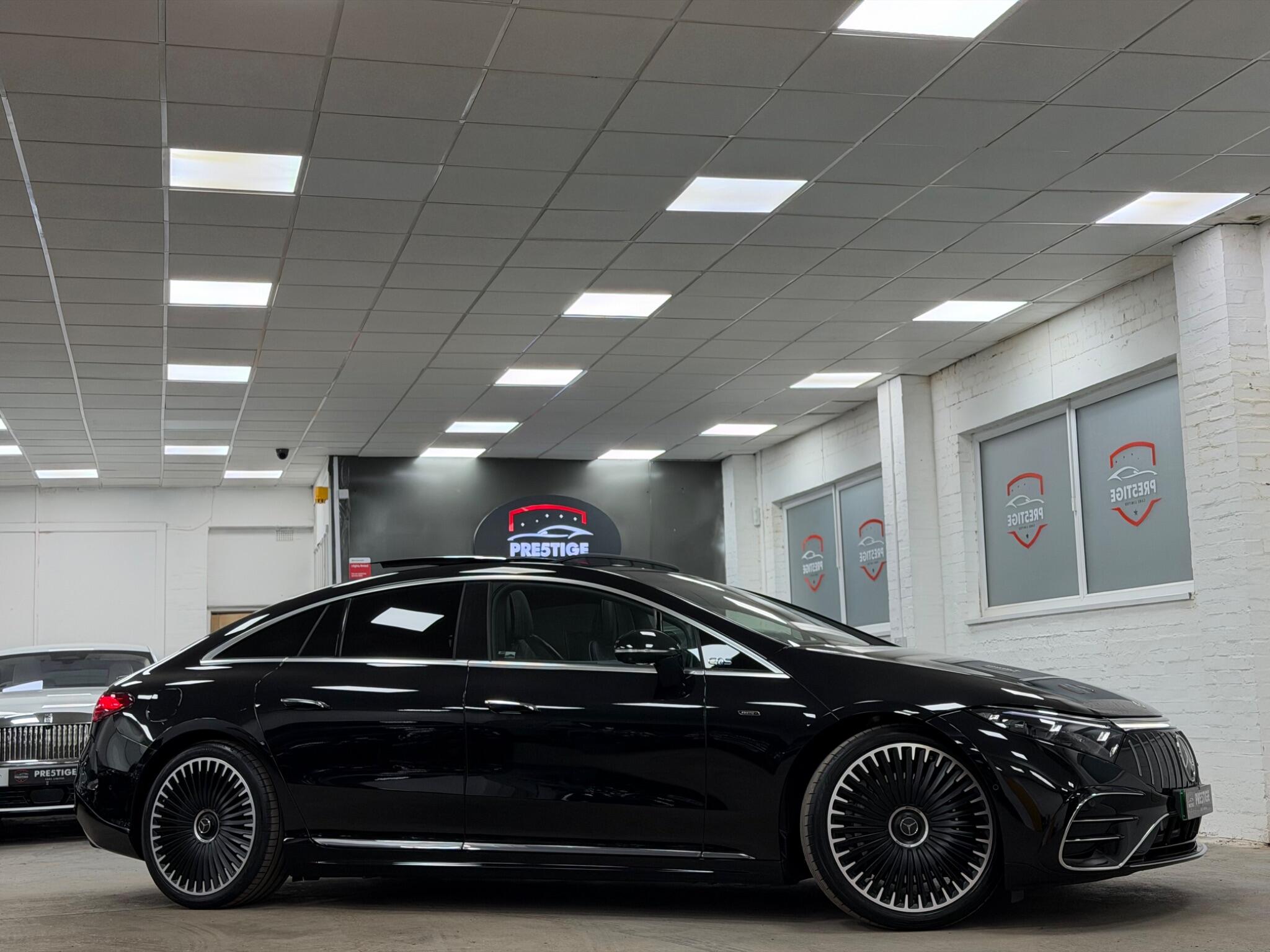 Mercedes-Benz Eqs view 5
