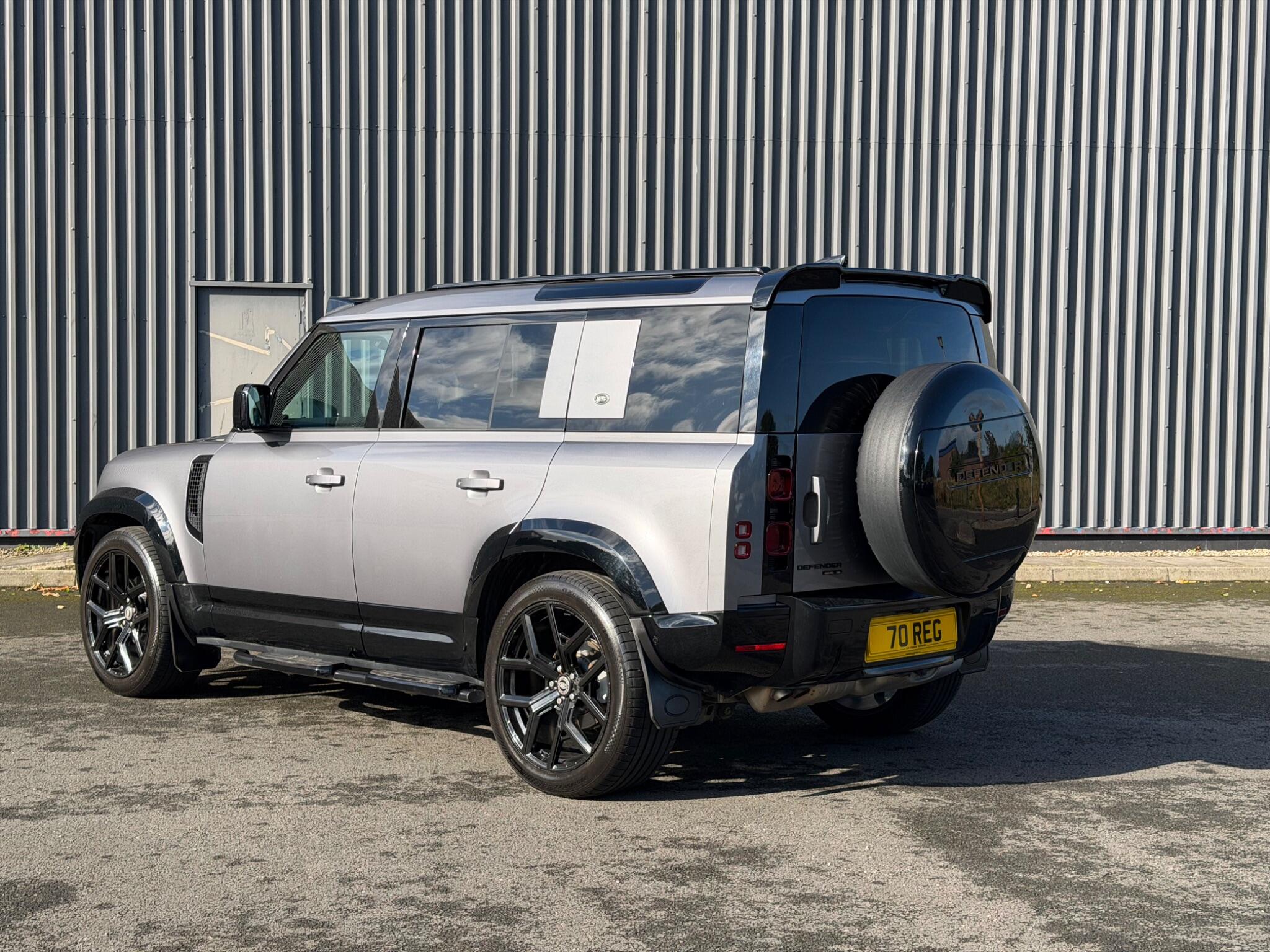 Land Rover Defender view 7