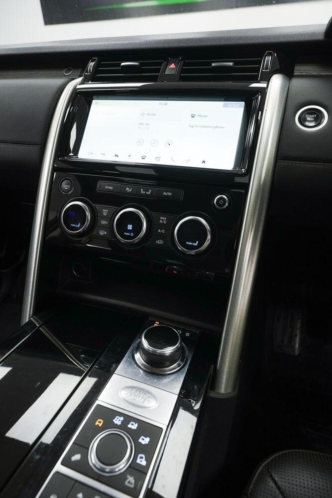 Land Rover Discovery view 23