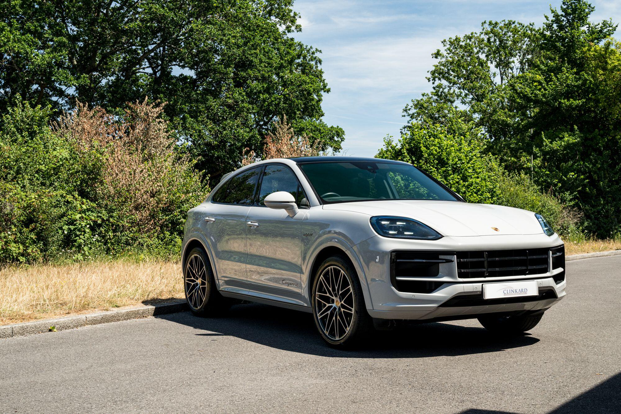 Porsche Cayenne view 9