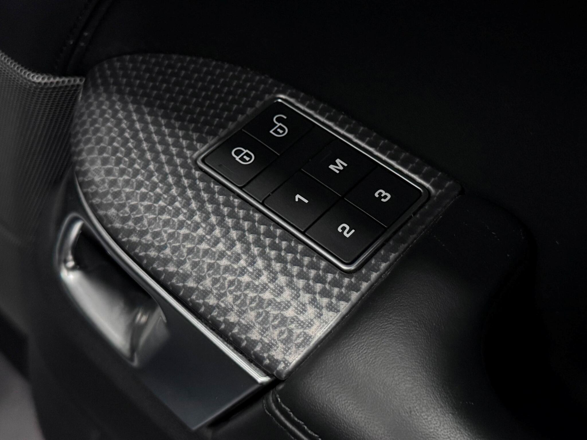 Land Rover Range Rover Sport view 19