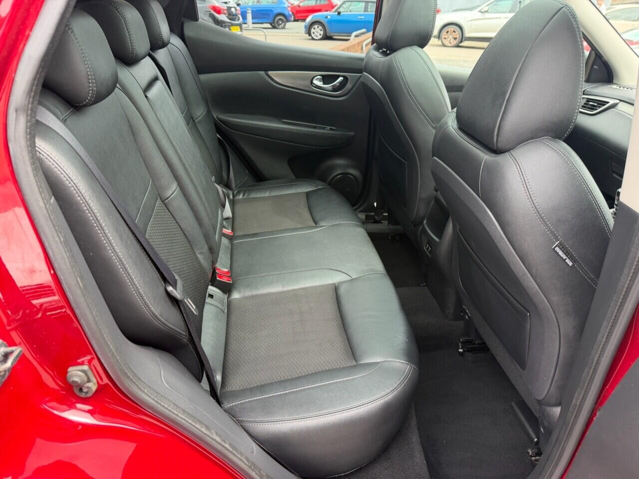 Nissan Qashqai view 25