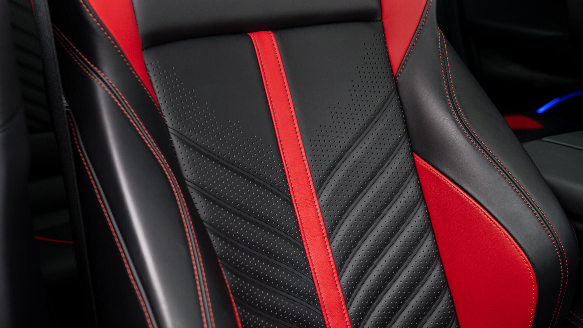 Aston Martin DBX view 39