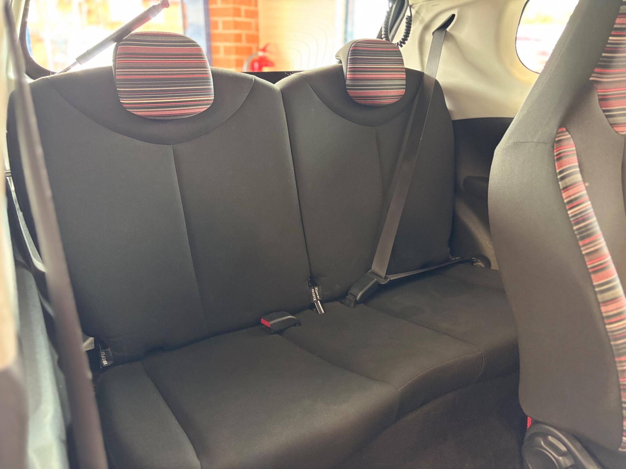 Citroen C1 view 13