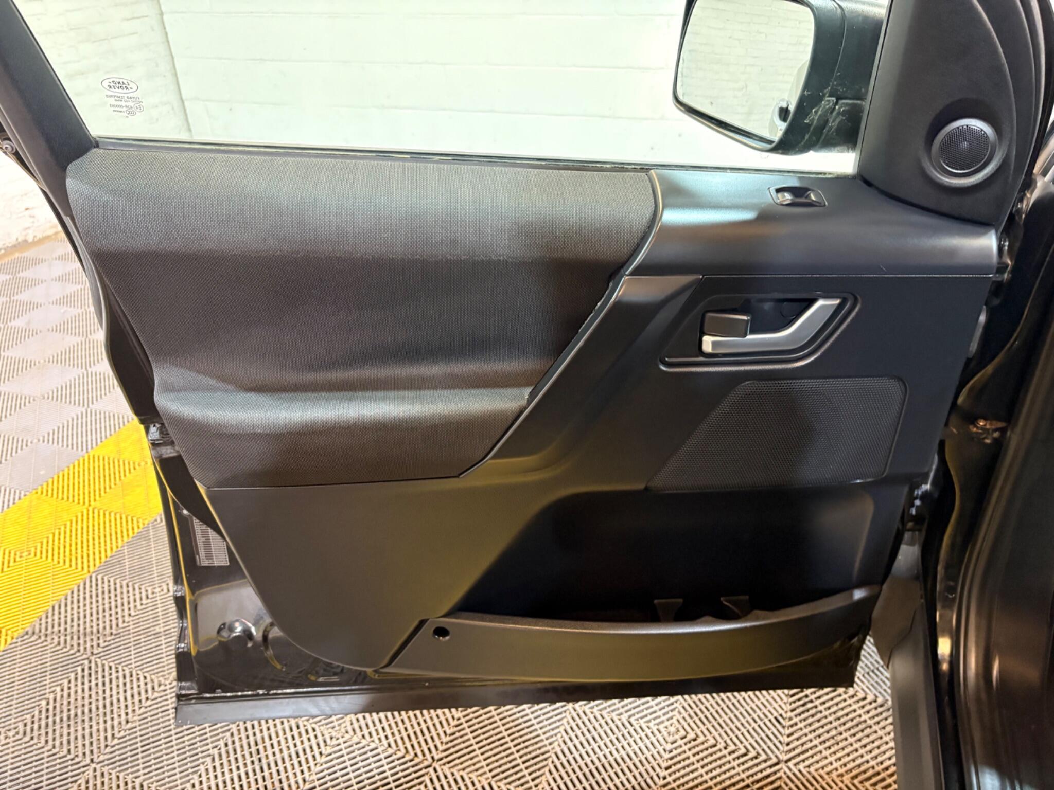 Land Rover Freelander 2 view 40