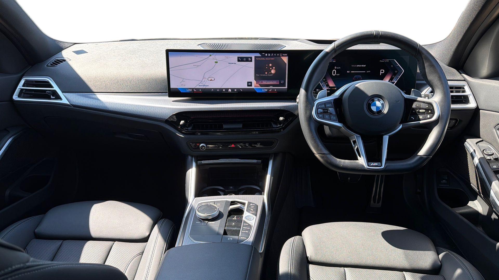 BMW 3 Series view 4
