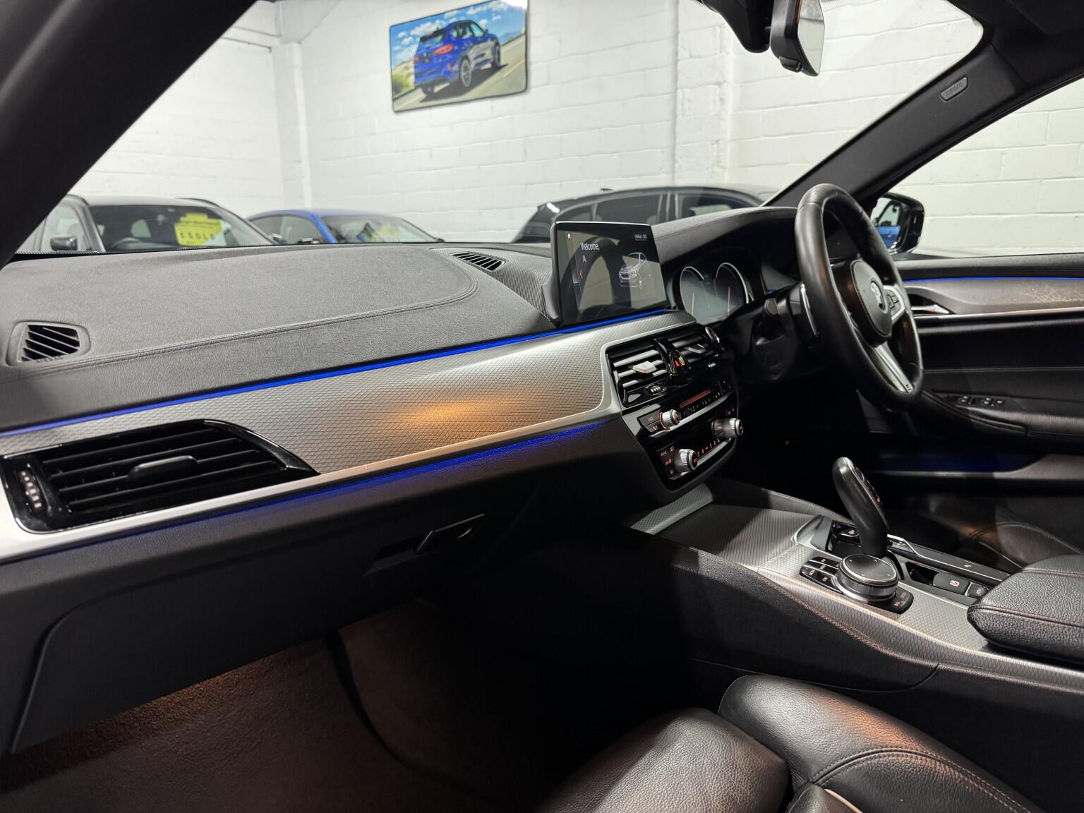 BMW 5 Series view 14