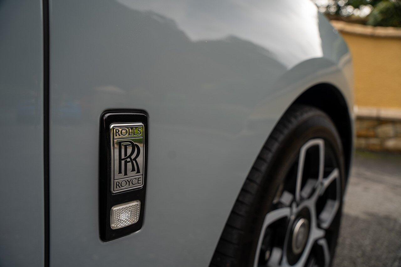 Rolls-Royce Cullinan view 5