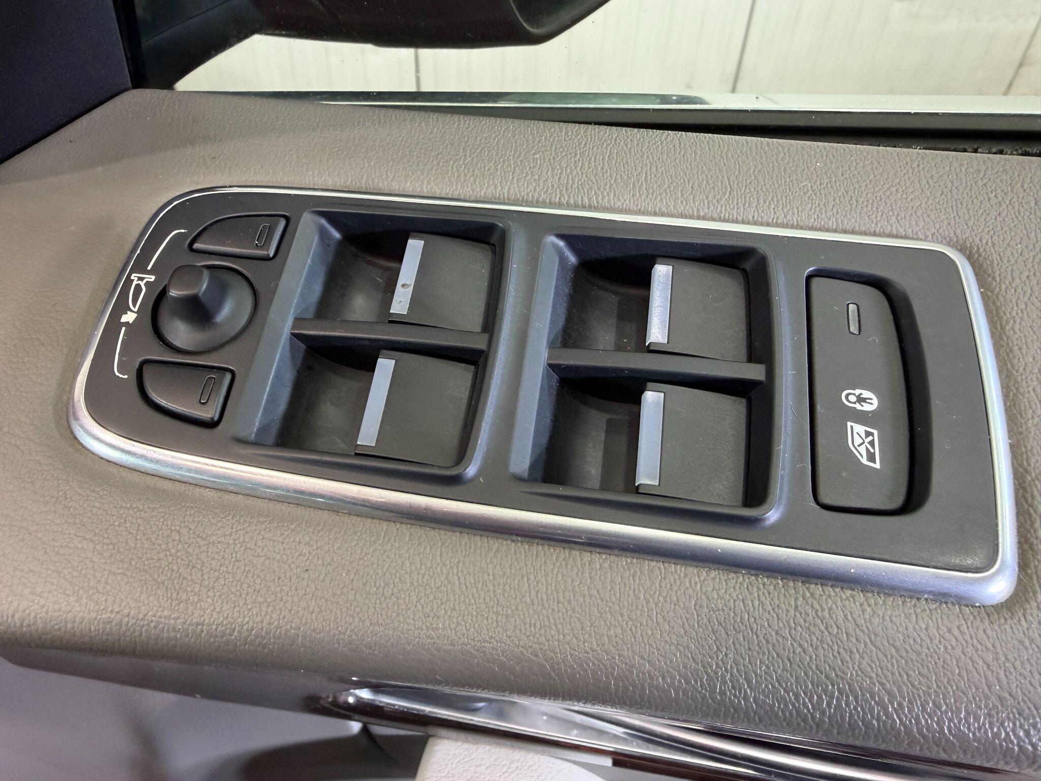 Jaguar F-Pace view 30