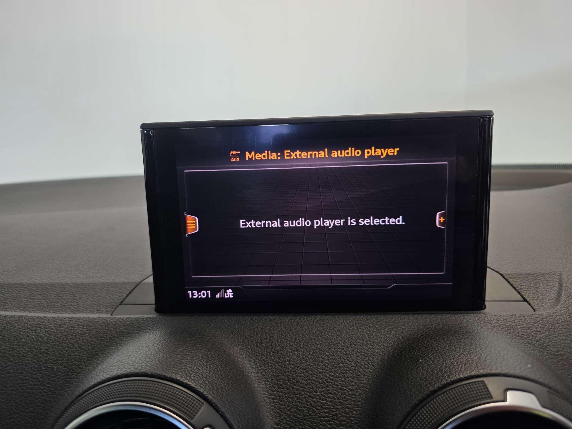 Audi Q2 view 34