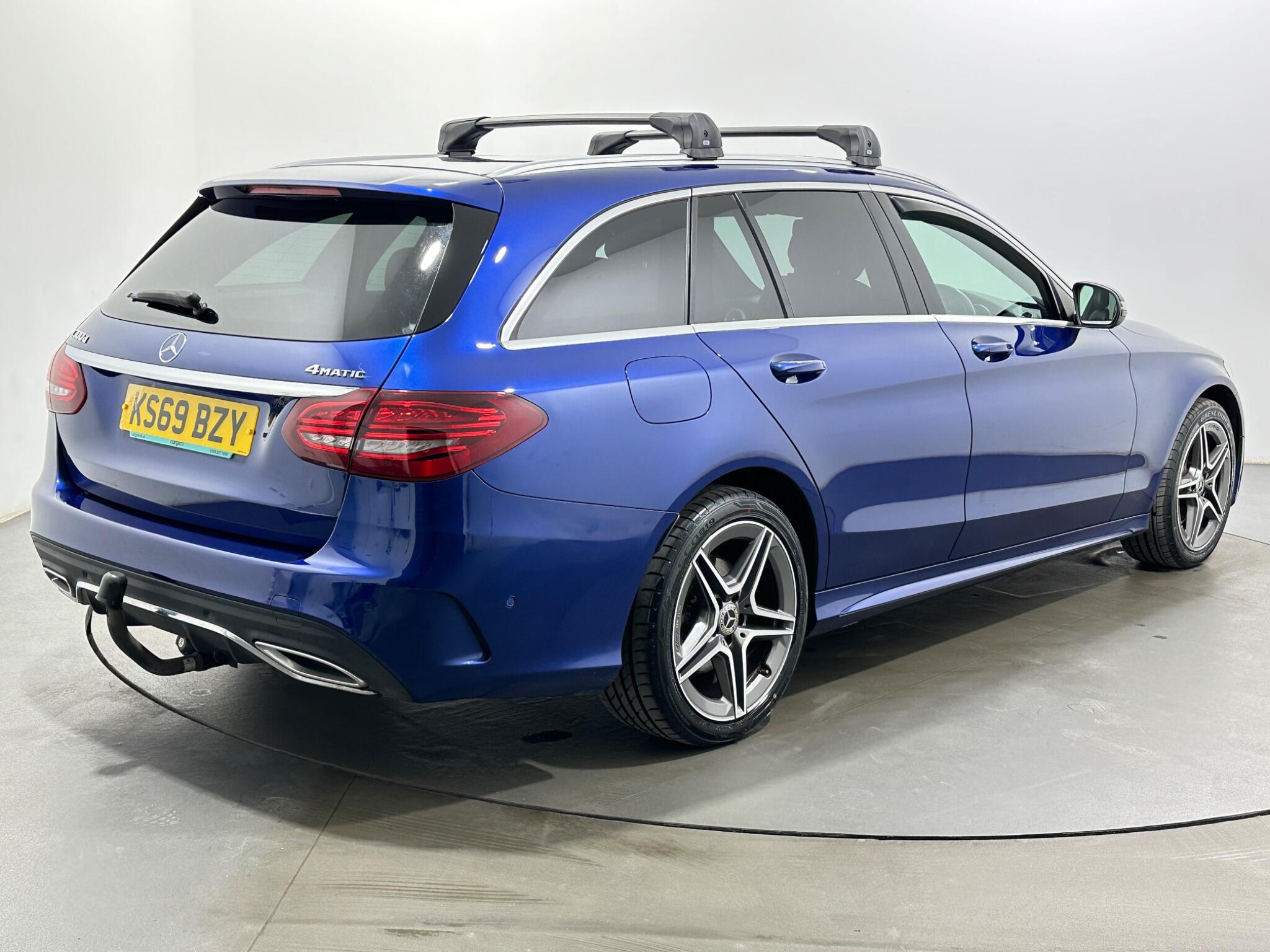 Mercedes-Benz C-Class view 8
