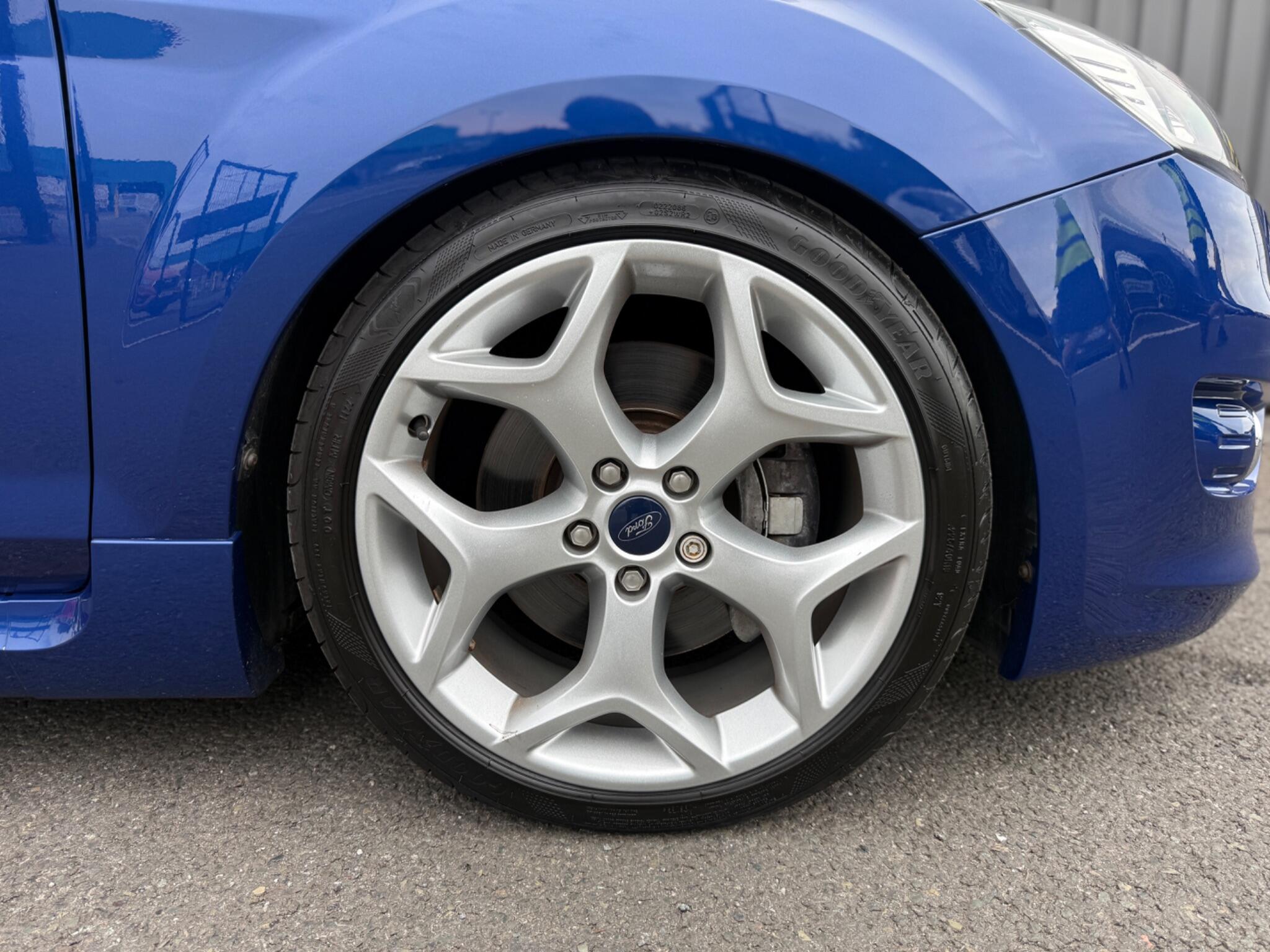 Ford Focus view 29