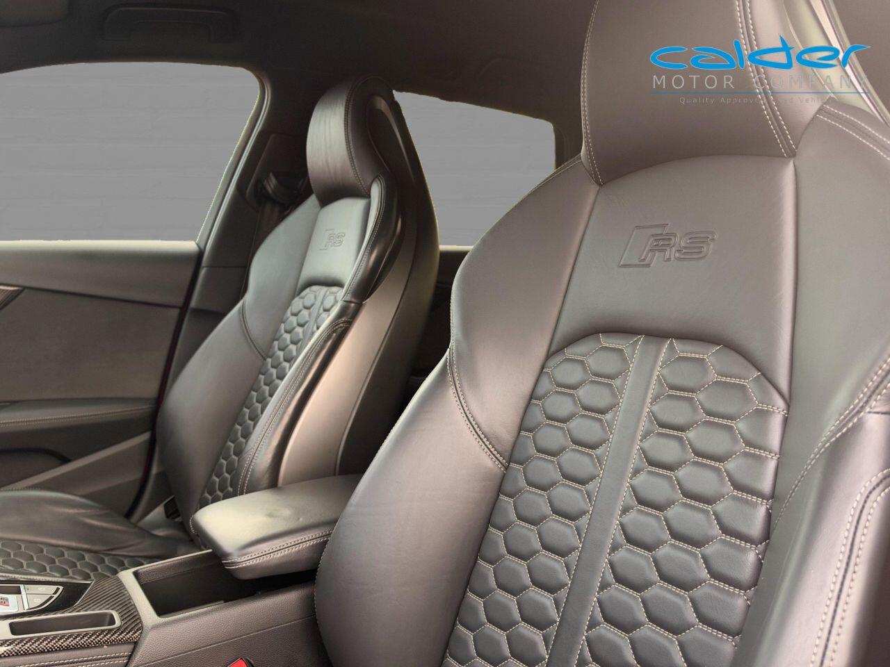 Audi RS4 view 21