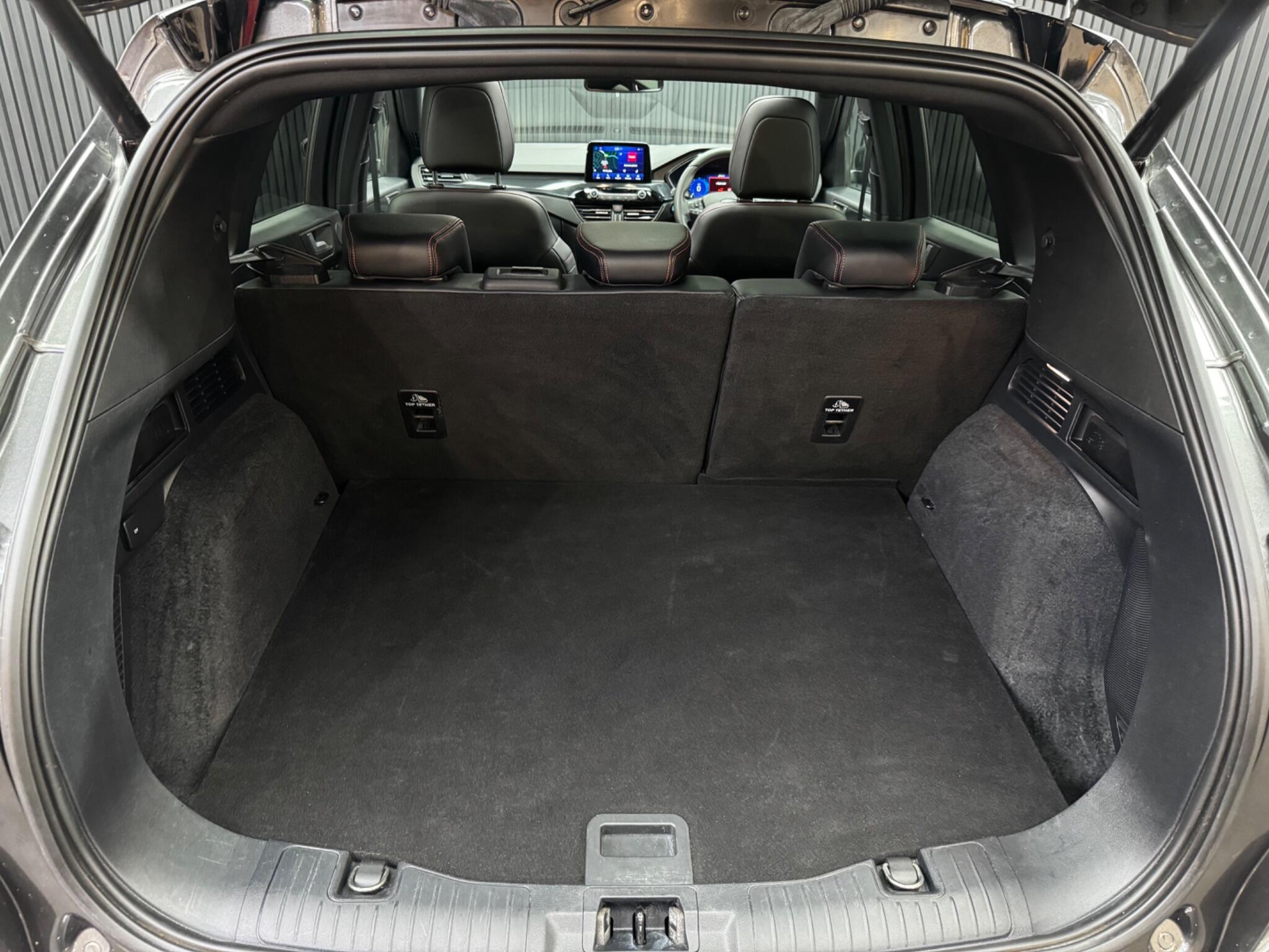 Ford Kuga view 14