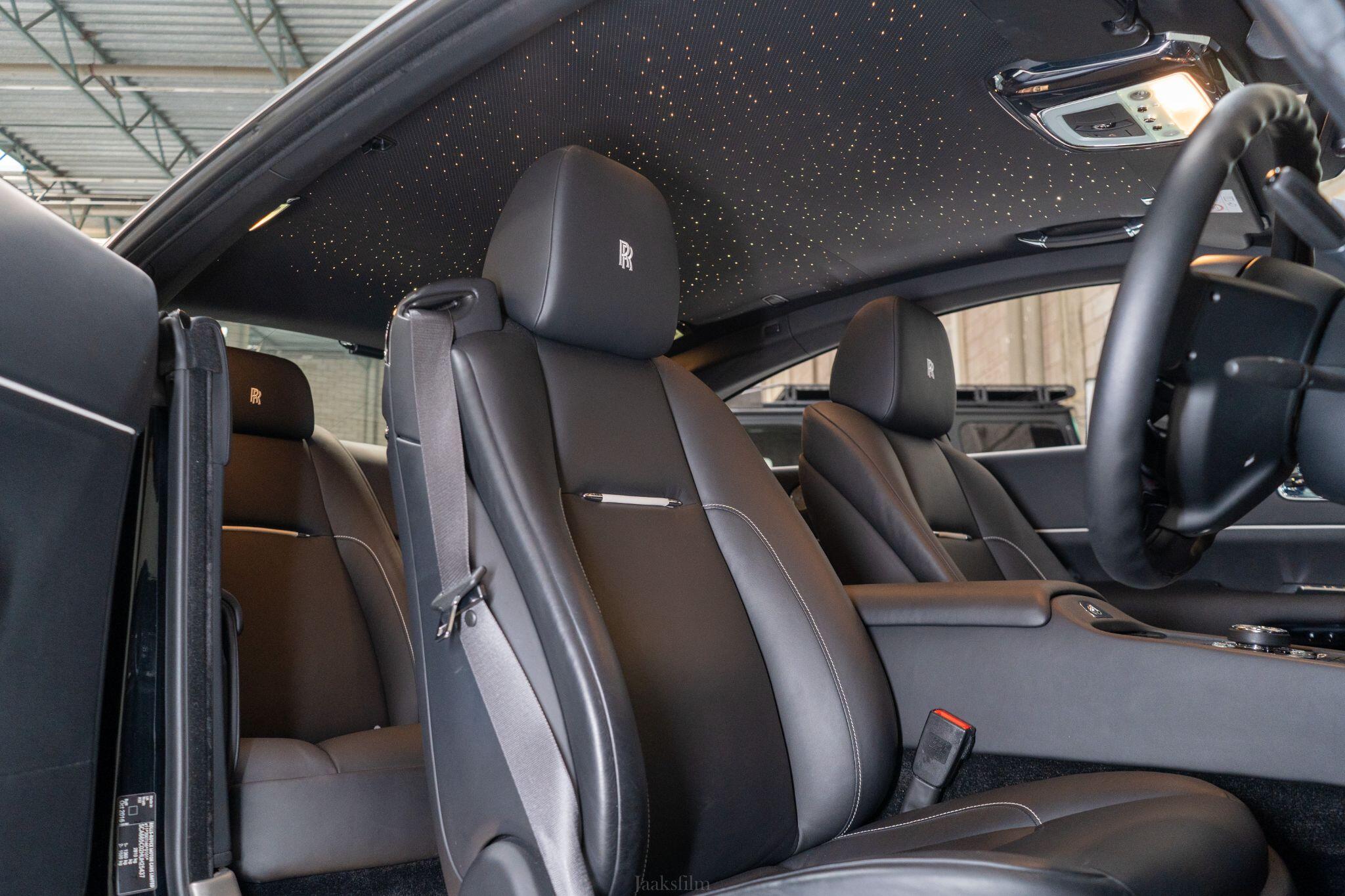 Rolls-Royce Wraith view 19