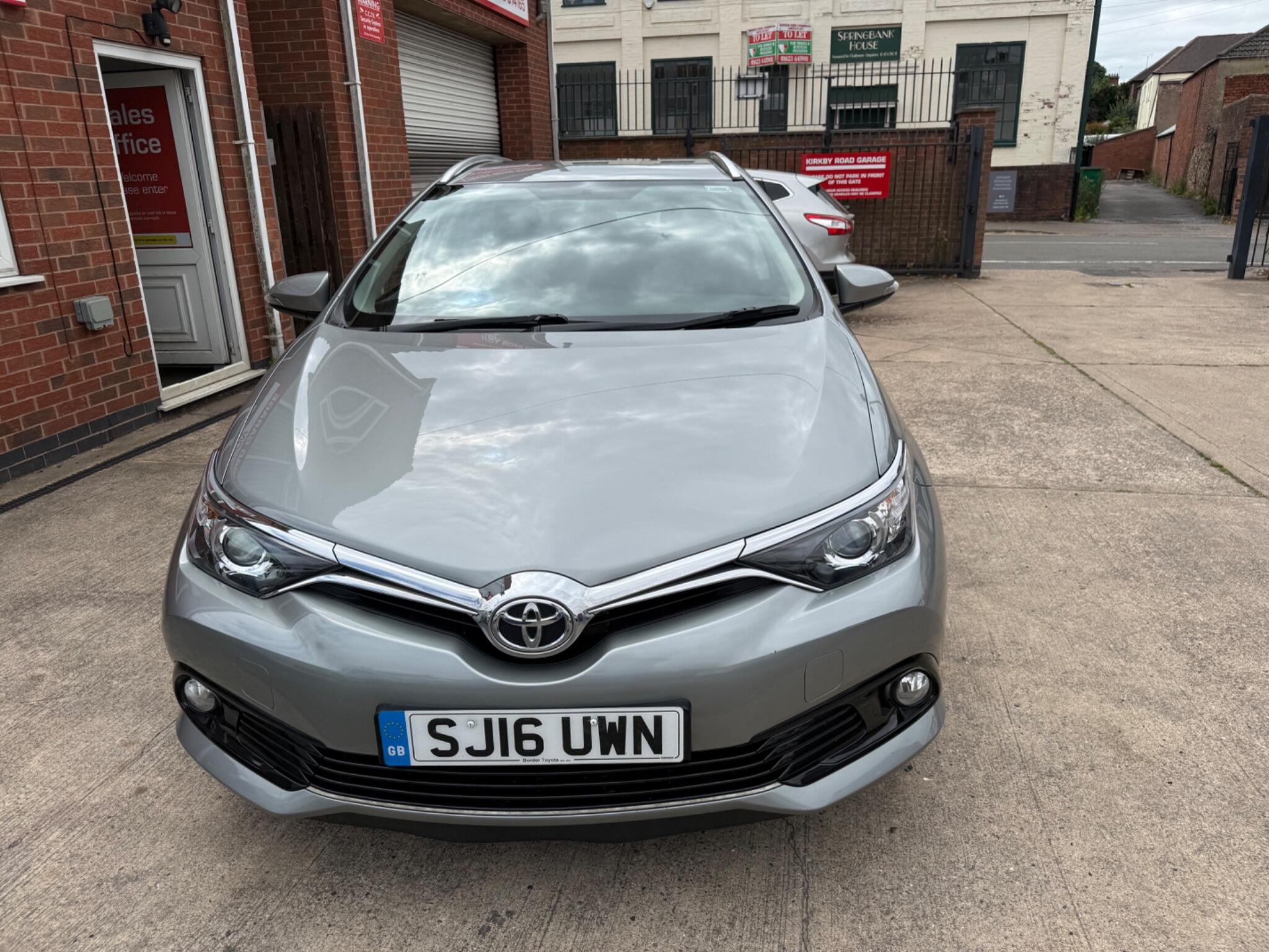 Toyota Auris view 7