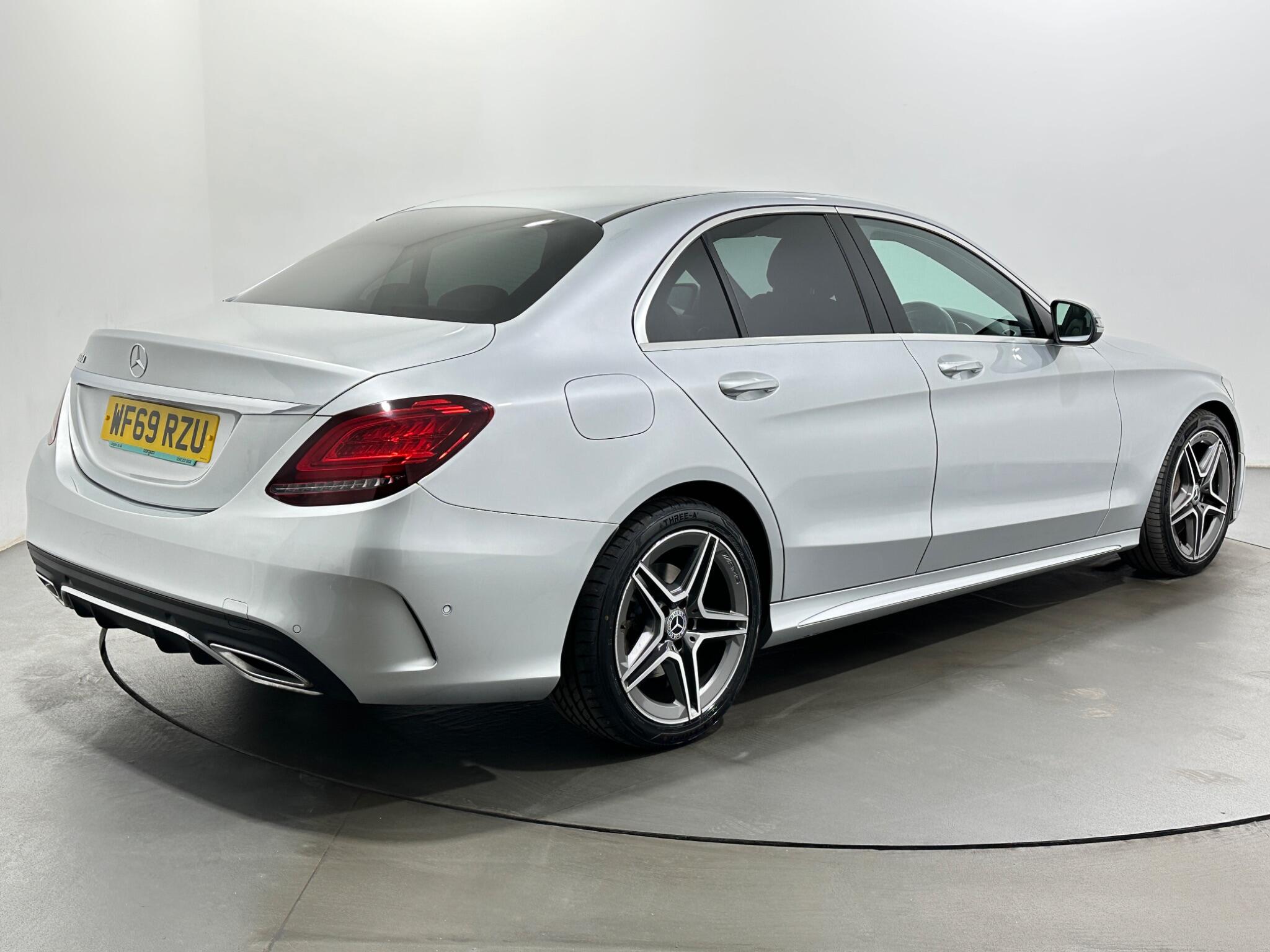 Mercedes-Benz C-Class view 8