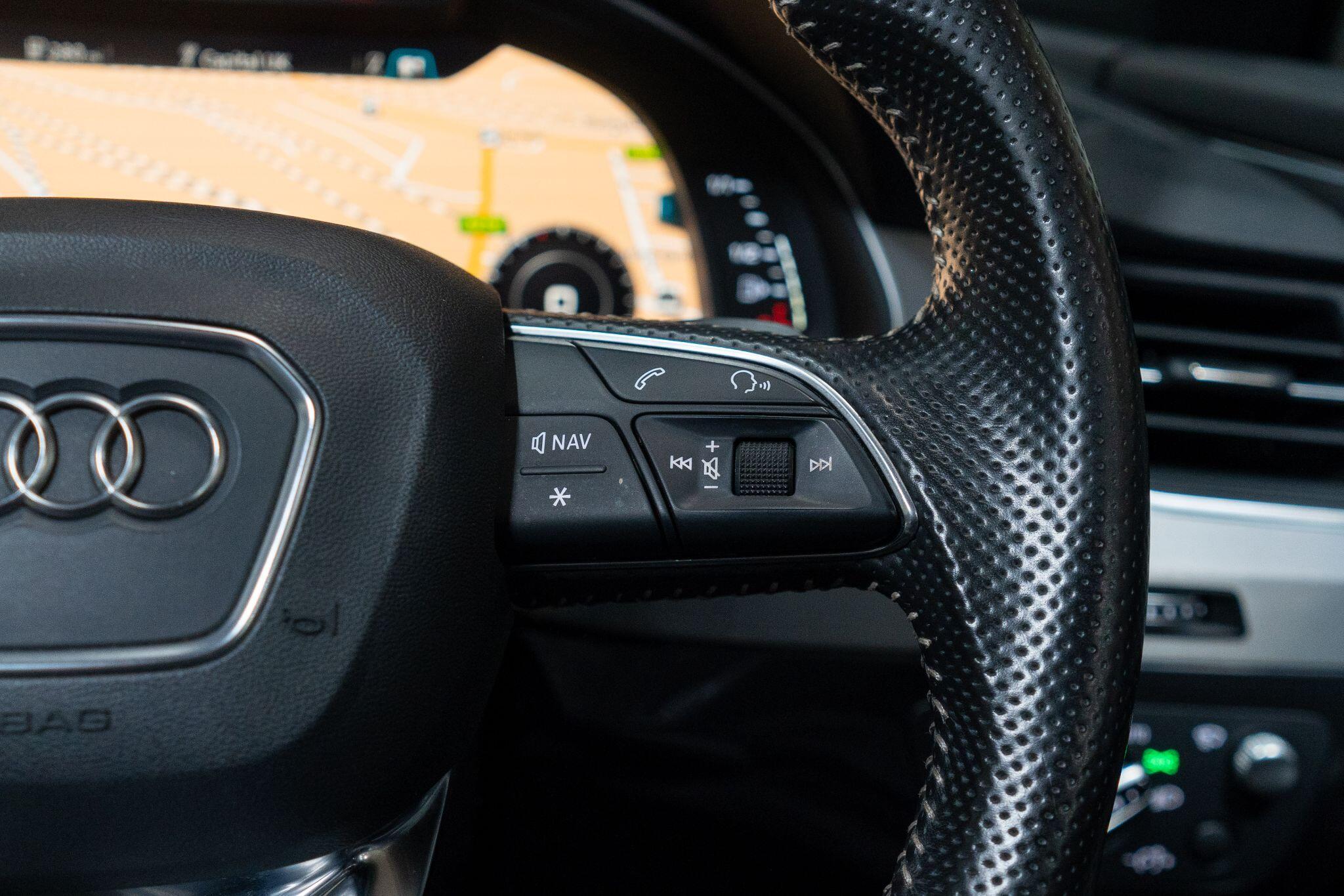 Audi Q7 view 31