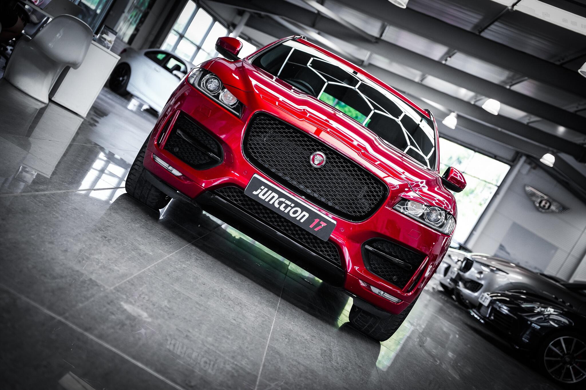 Jaguar F-Pace view 4