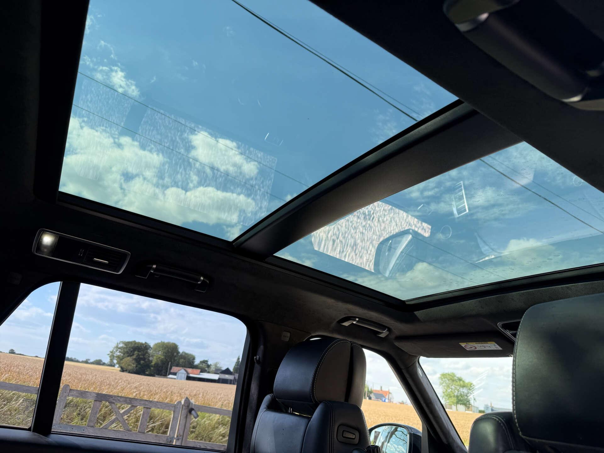 Land Rover Range Rover view 18