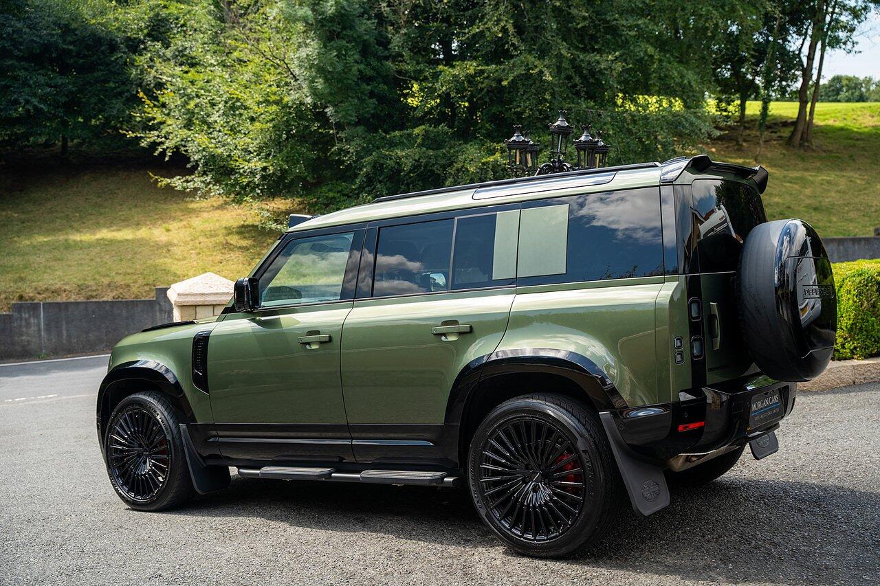 Land Rover Defender view 90