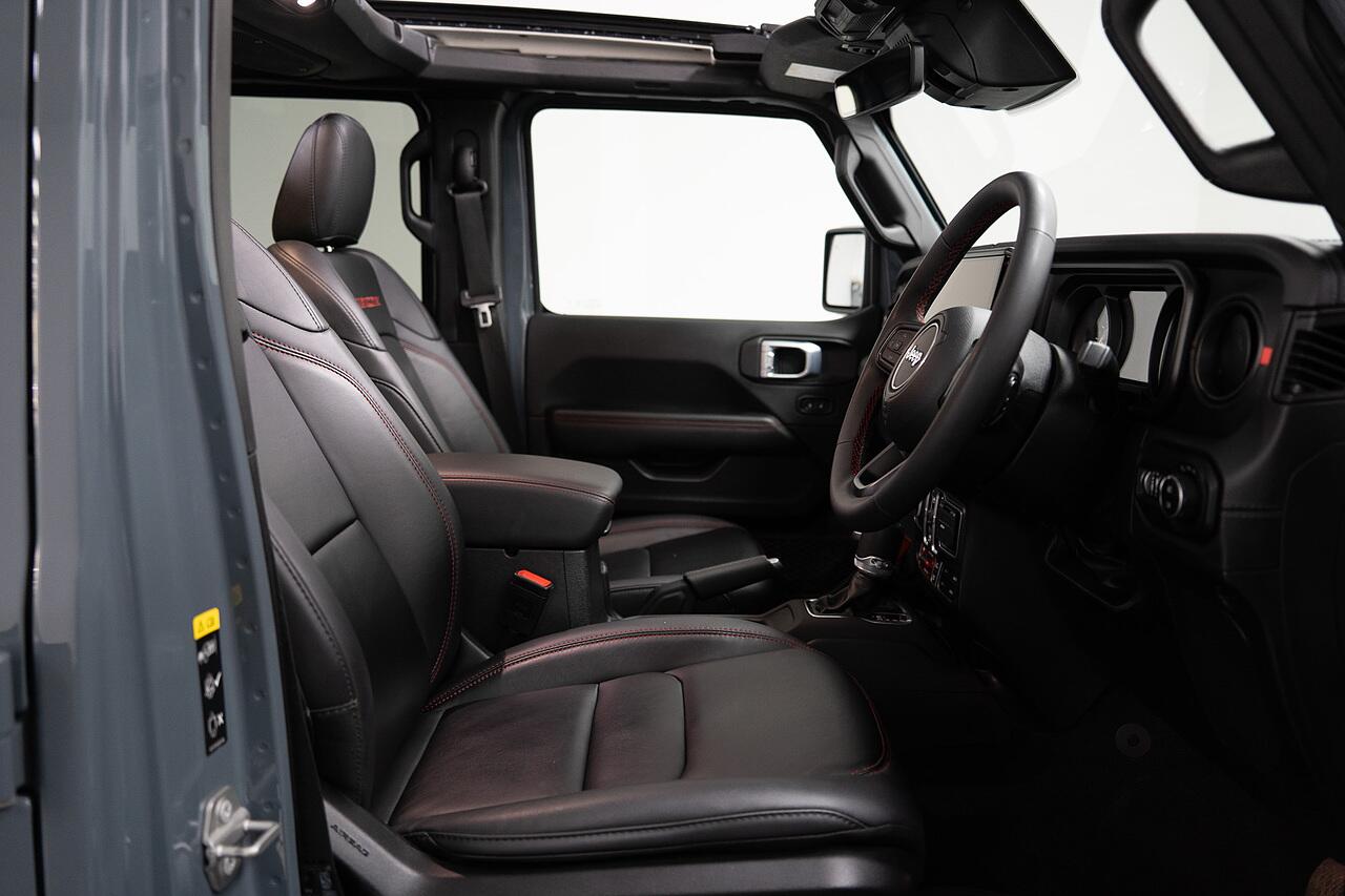 Jeep Wrangler view 4