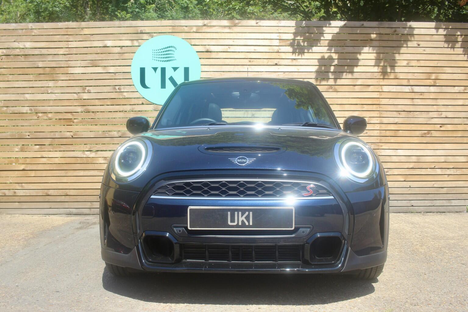 Mini Hatch view 33