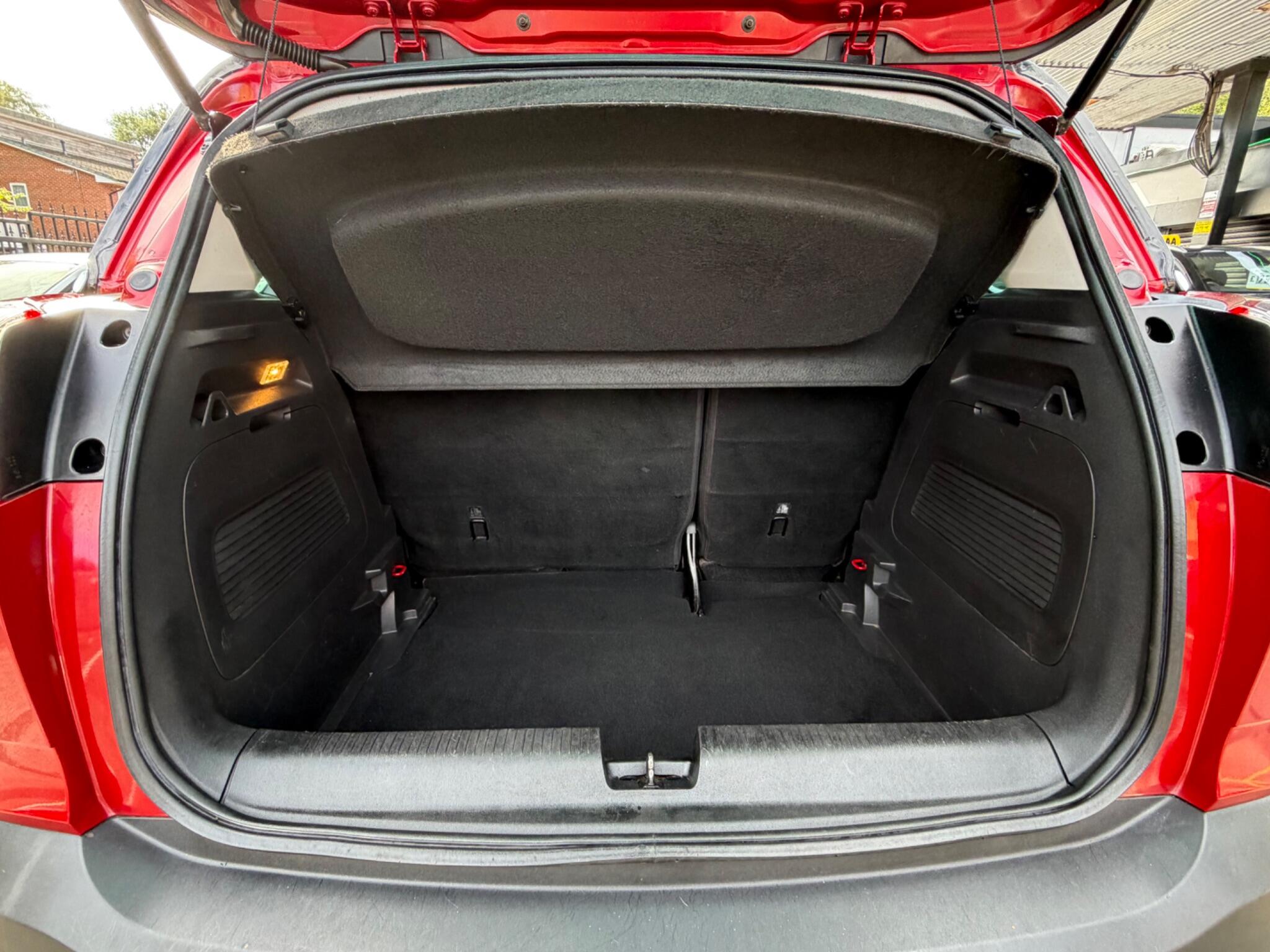 Vauxhall Crossland X view 26