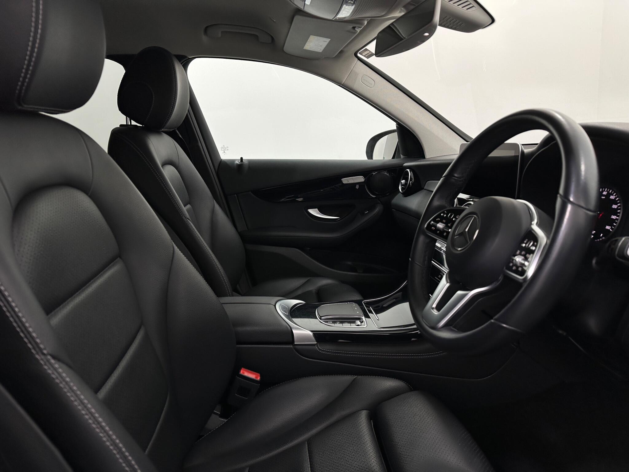 Mercedes-Benz GLC view 32