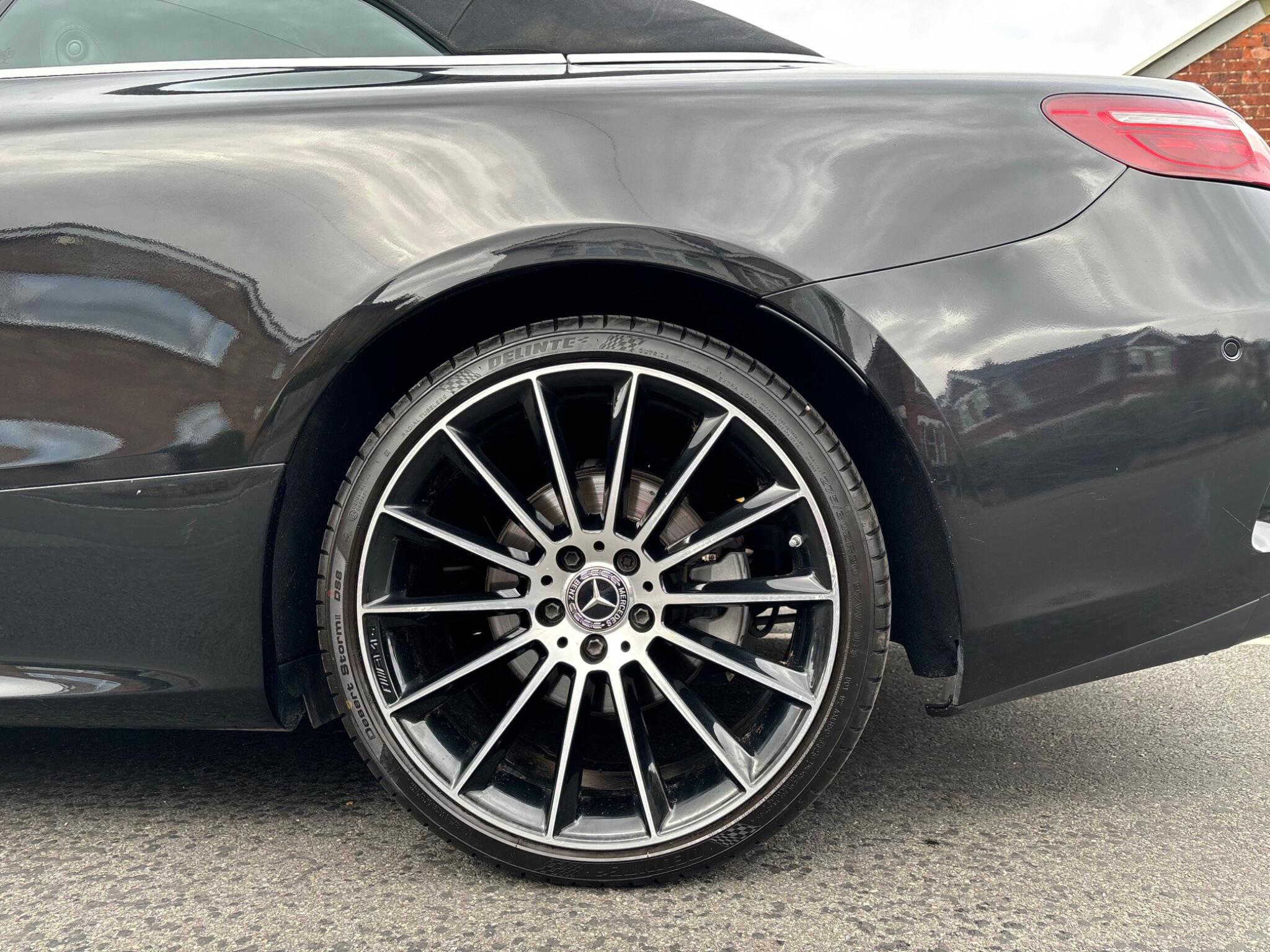 Mercedes-Benz E Class view 39