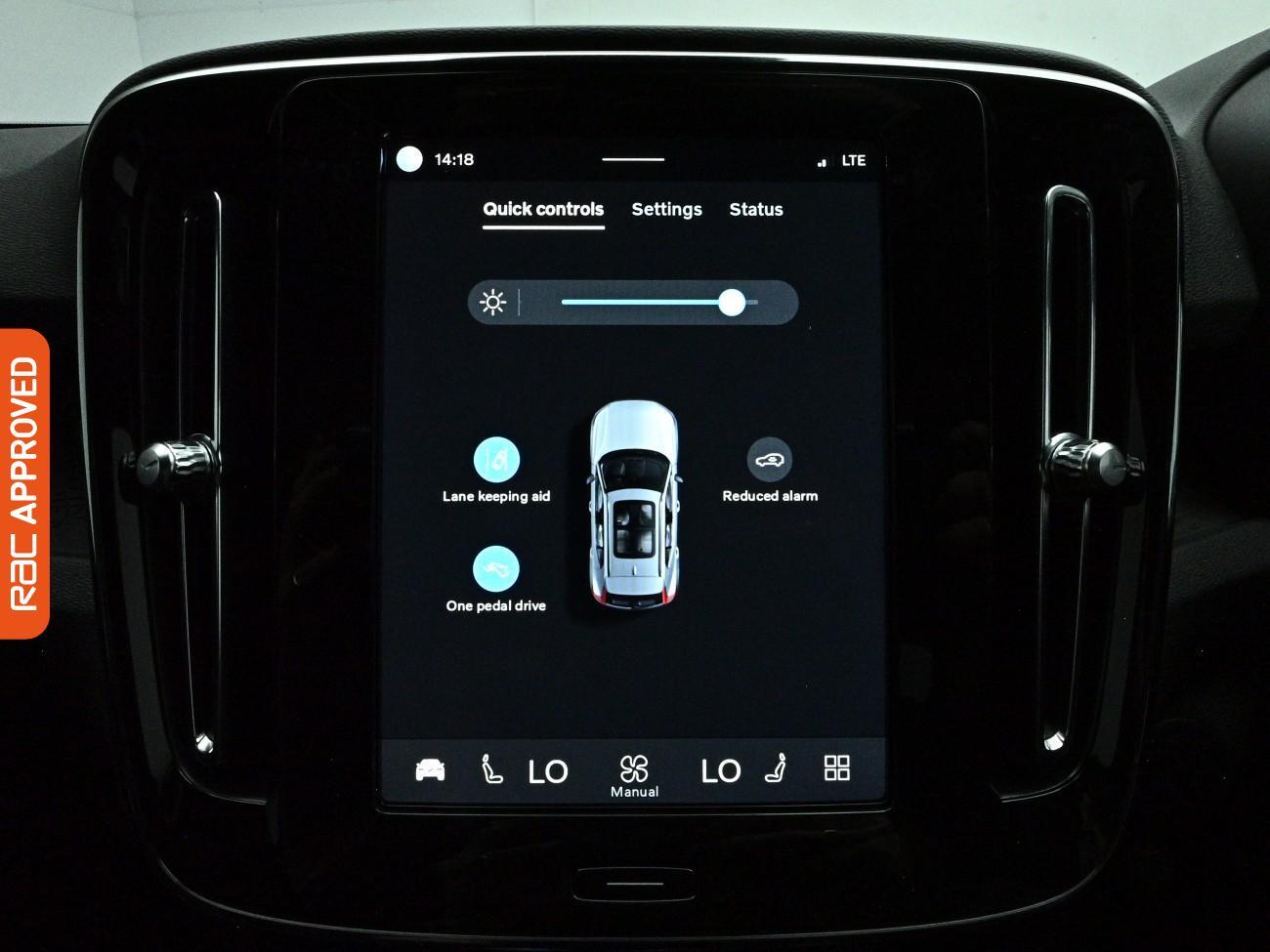 Volvo XC40 view 22