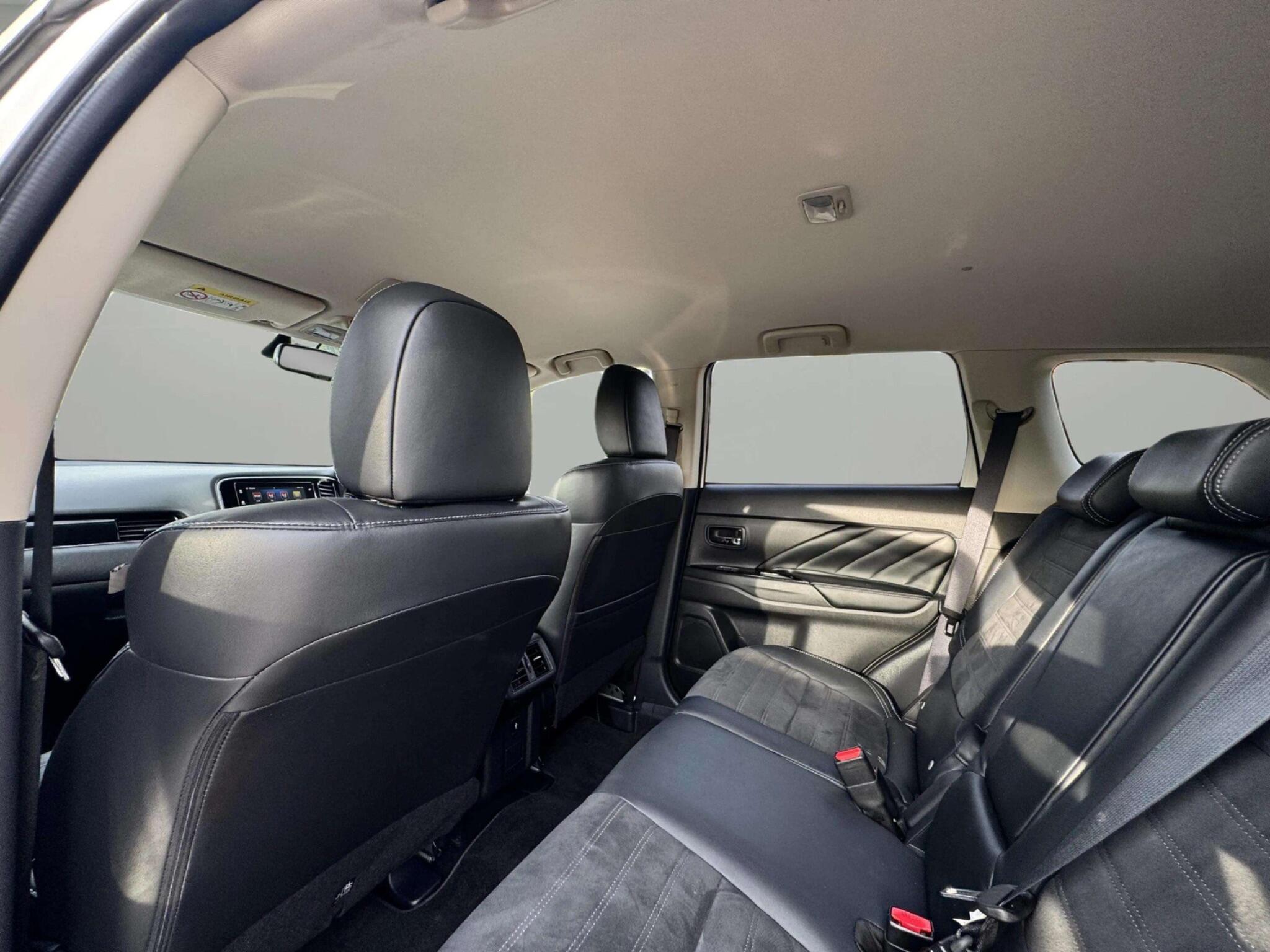 Mitsubishi Outlander view 49