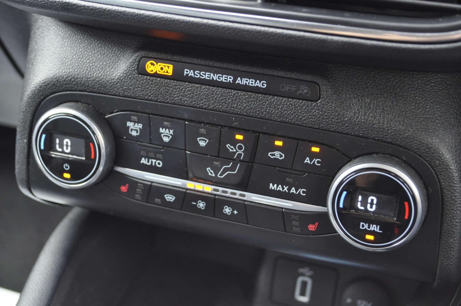 Ford Focus view 21