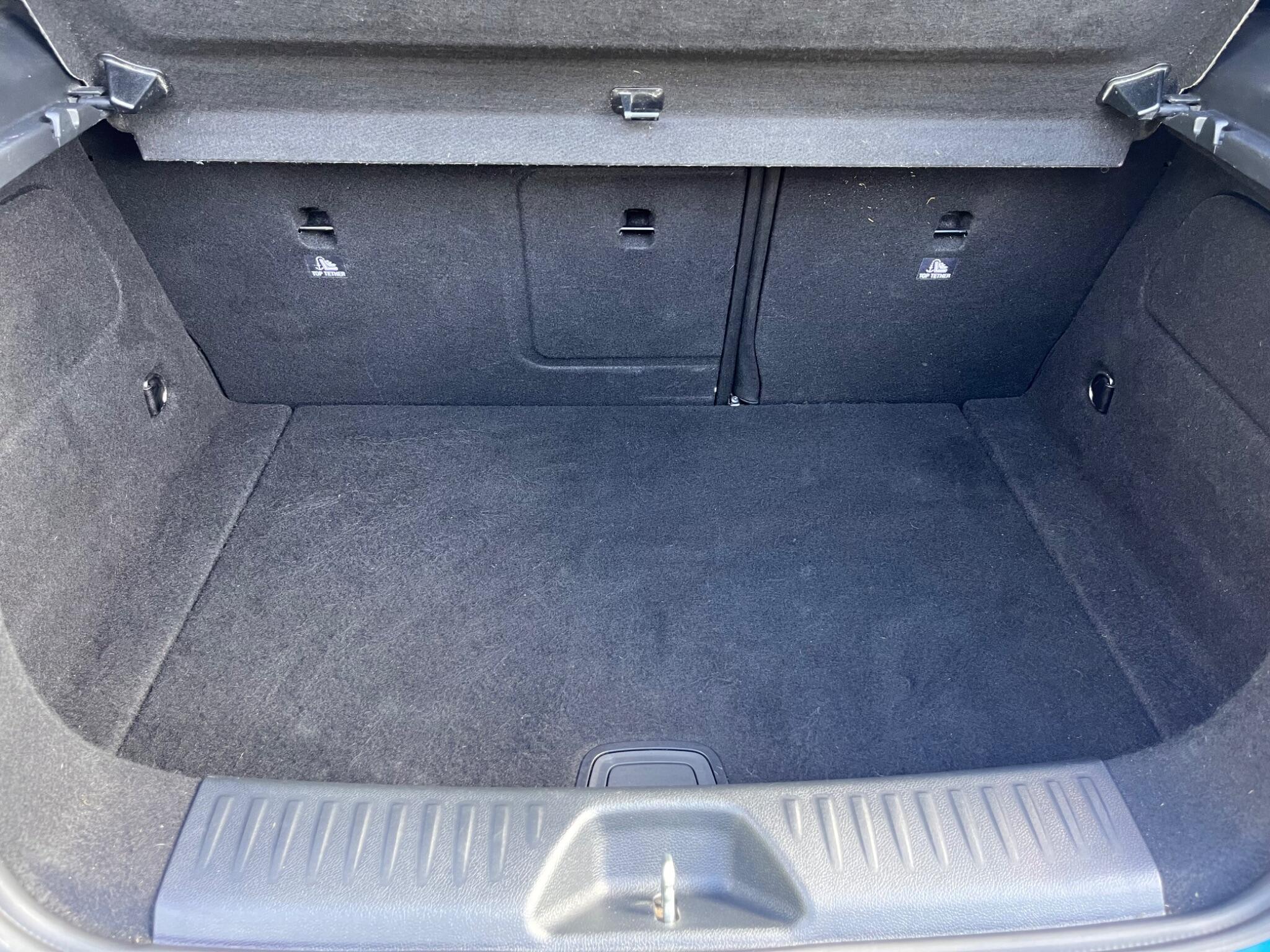 Mercedes-Benz A-Class view 35