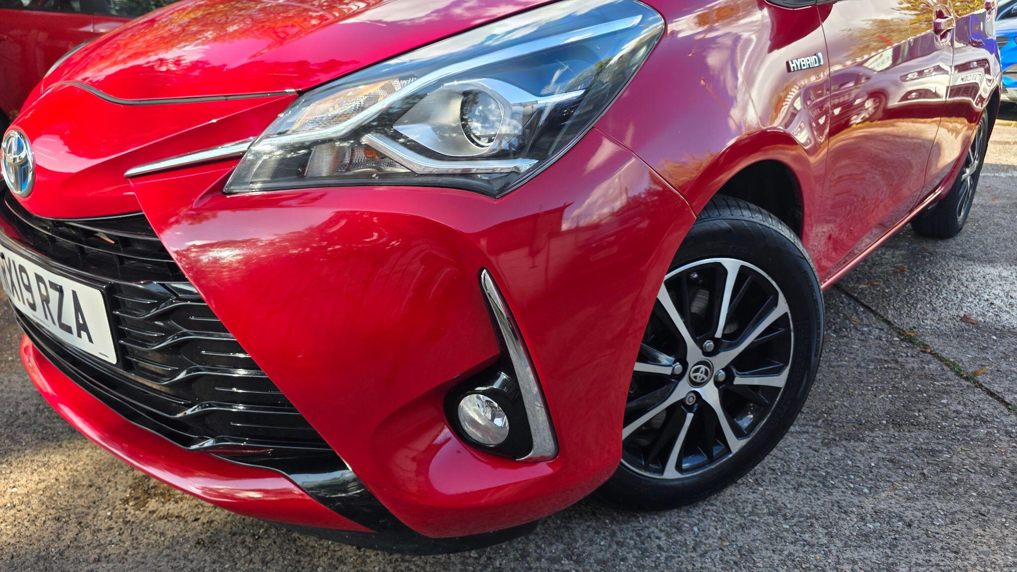 Toyota Yaris view 16
