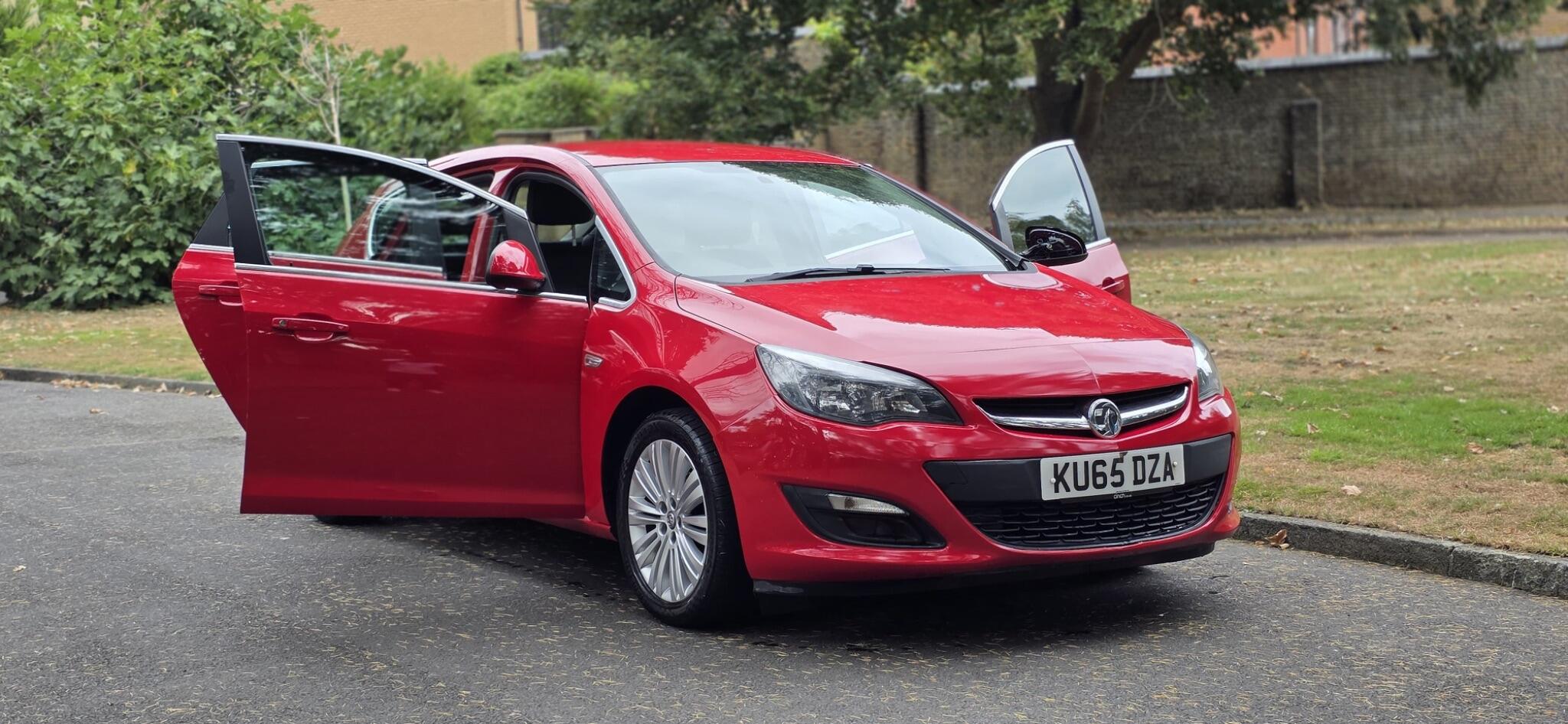 Vauxhall Astra view 7