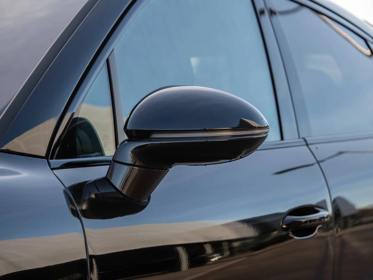 Porsche Cayenne view 14