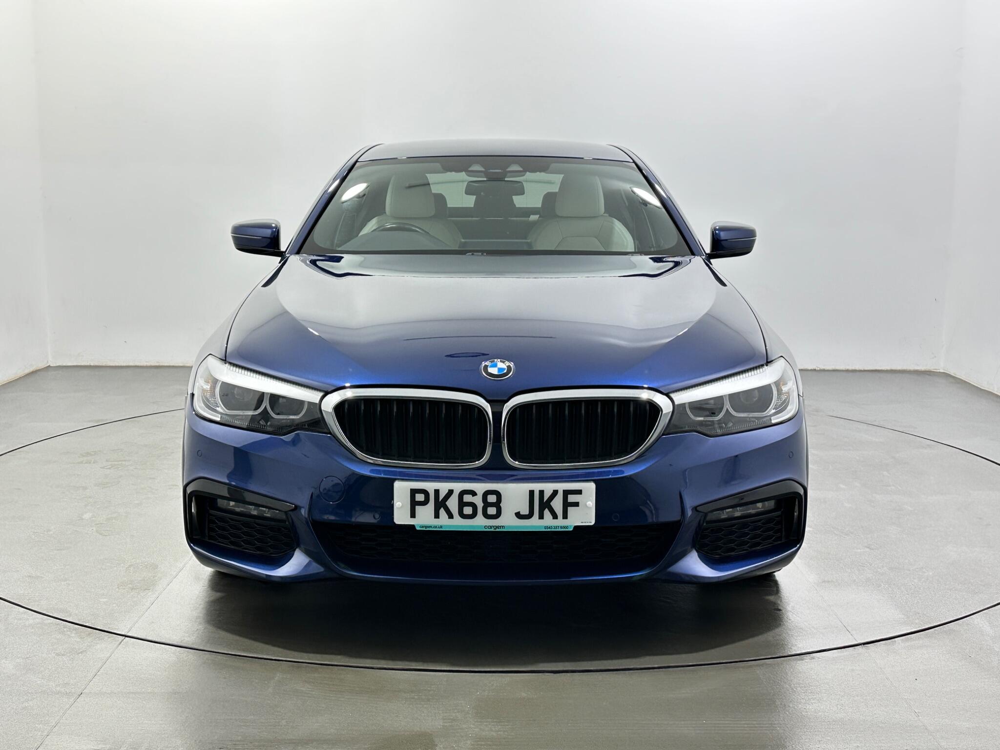 BMW 5 Series view 3
