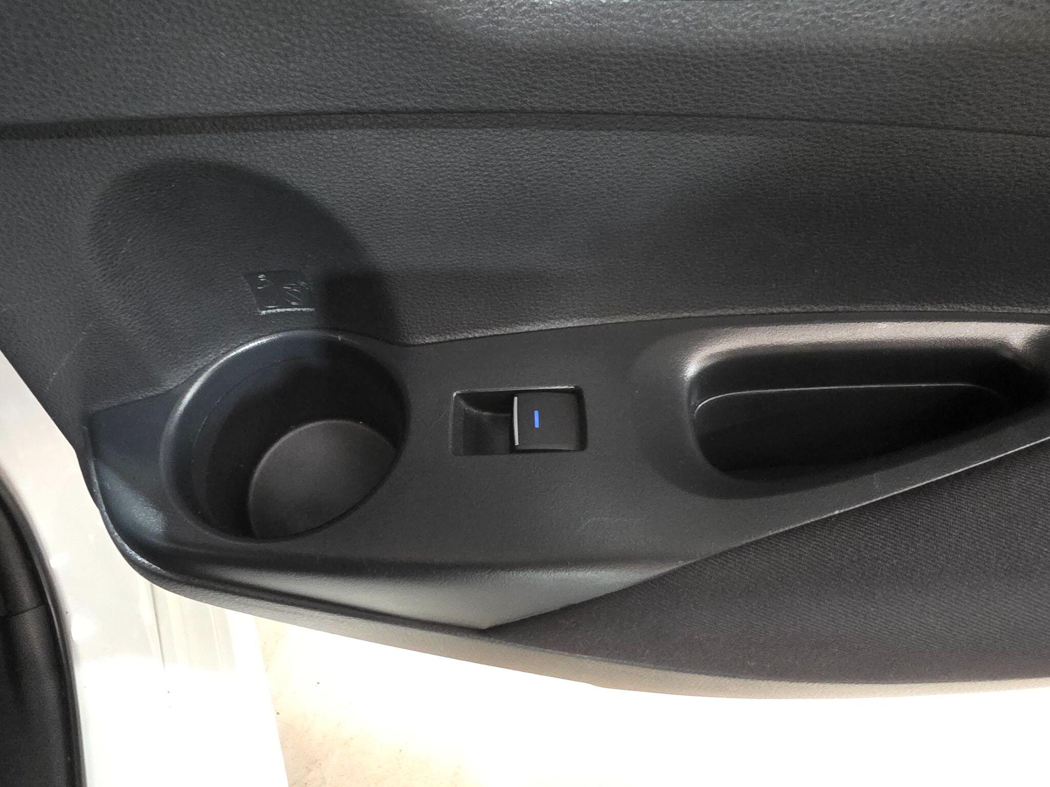Toyota Corolla view 19